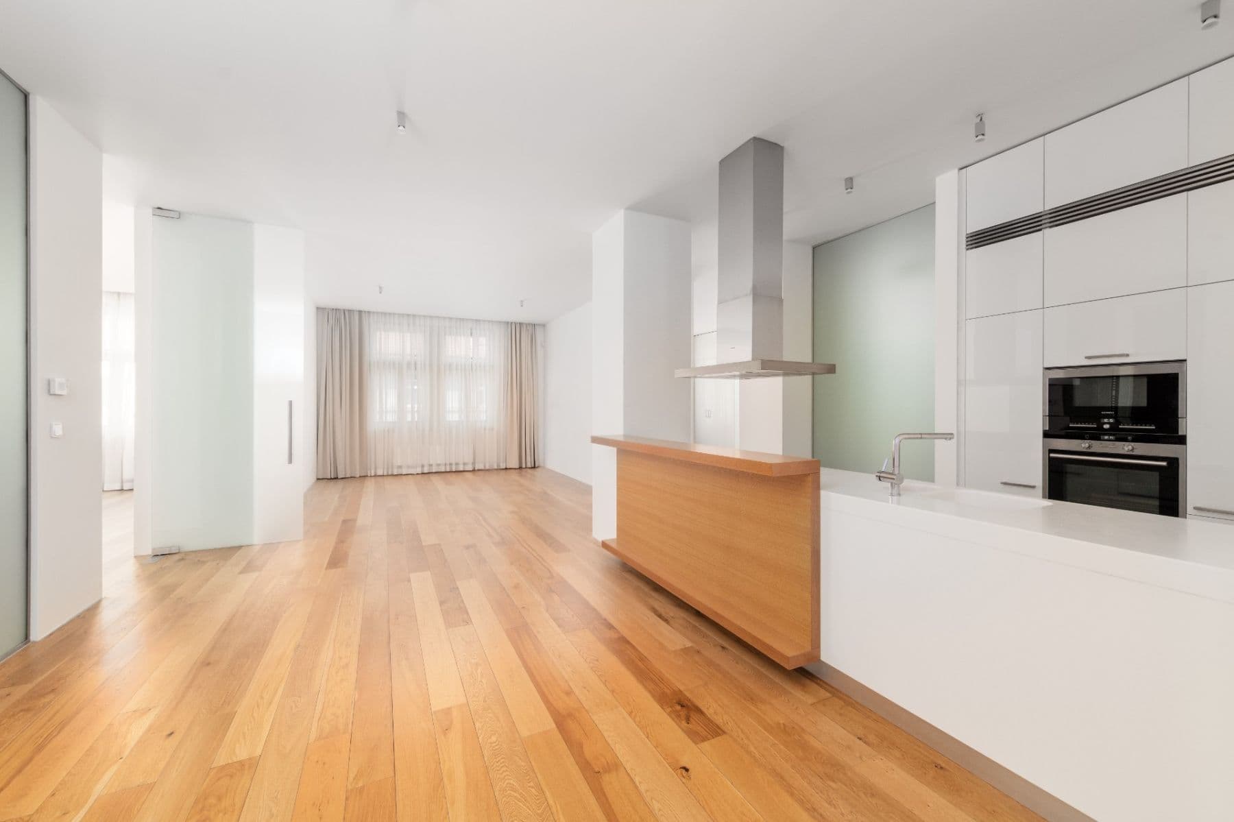 Pronájem bytu 5+kk 184 m², Laubova, Praha, Praha Pronájem bytu 5+kk 184 m², Laubova, Praha, Praha
