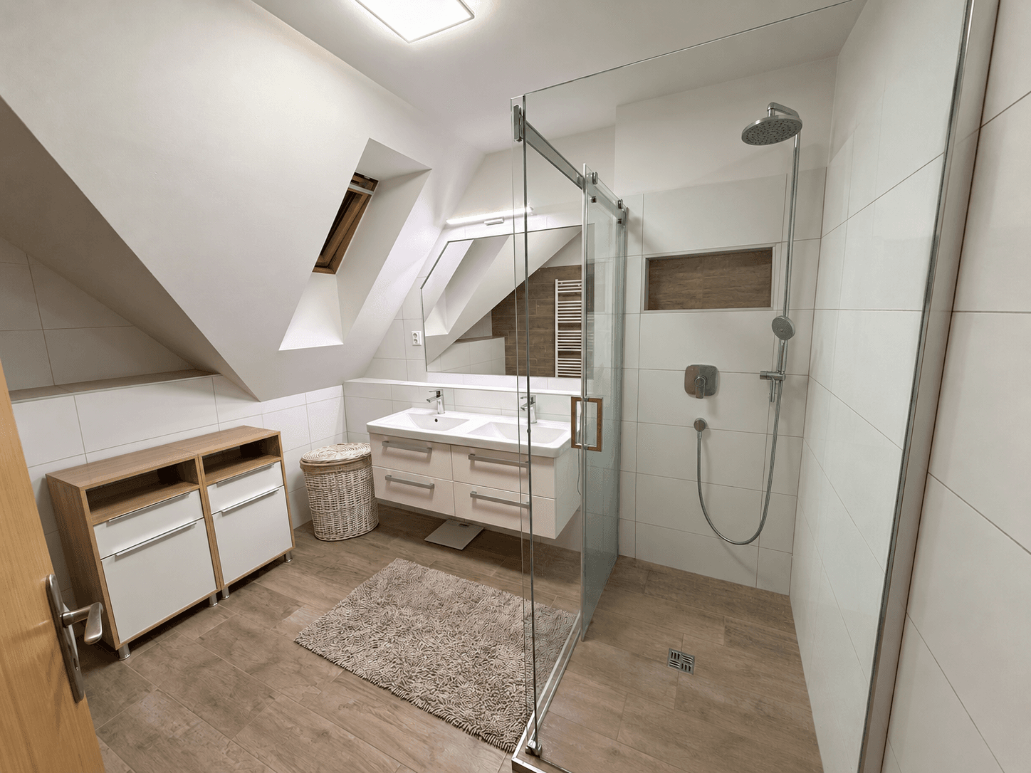 Prodej domu 200 m², pozemek 500 m², Komorní Dvůr, Cheb, Karlovarský kraj Prodej domu 200 m², pozemek 500 m², Komorní Dvůr, Cheb, Karlovarský kraj