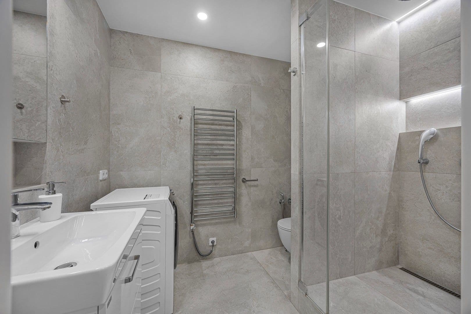 Pronájem bytu 1+1 32 m², Drahobejlova, Praha, Praha Pronájem bytu 1+1 32 m², Drahobejlova, Praha, Praha
