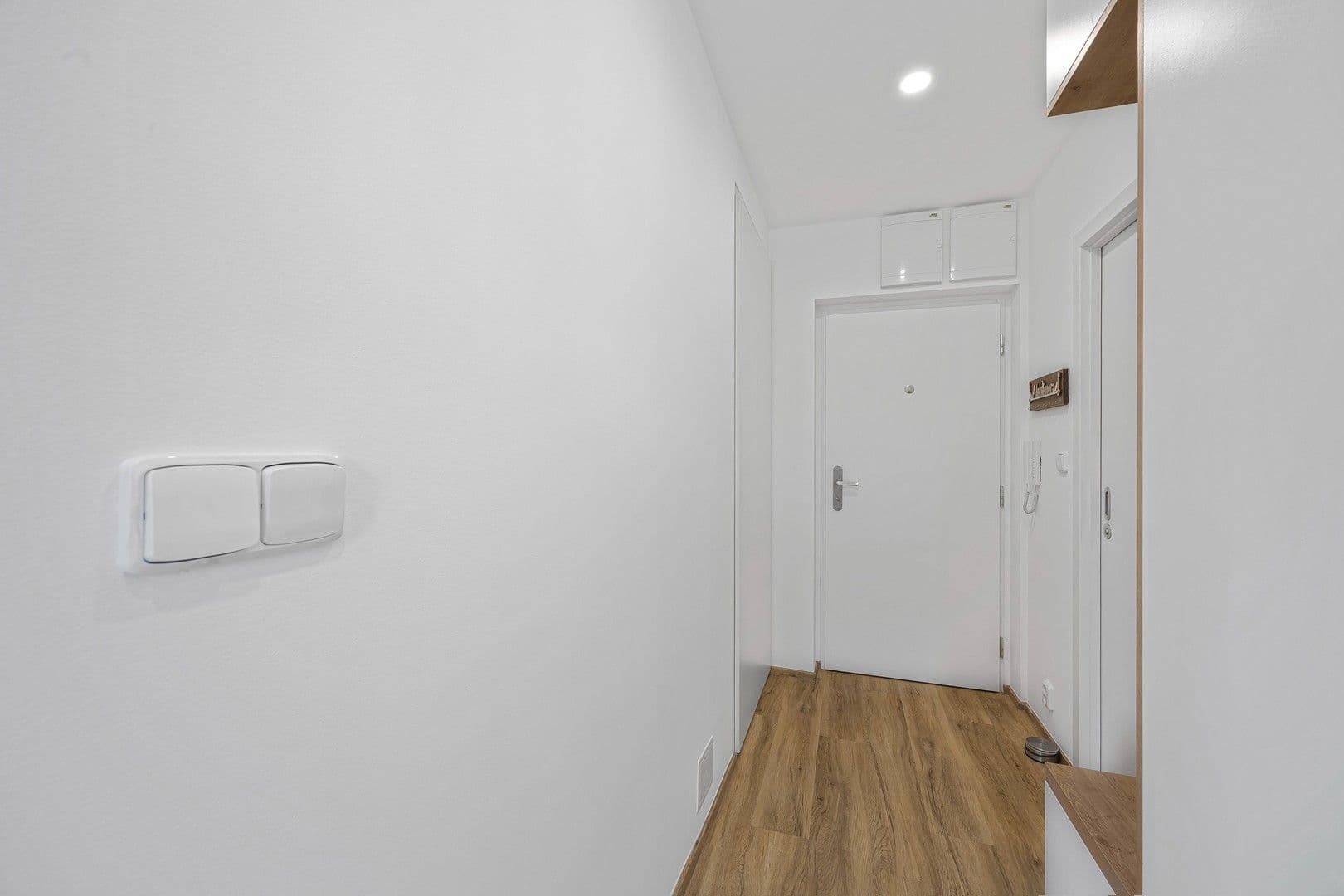 Pronájem bytu 1+1 32 m², Drahobejlova, Praha, Praha Pronájem bytu 1+1 32 m², Drahobejlova, Praha, Praha