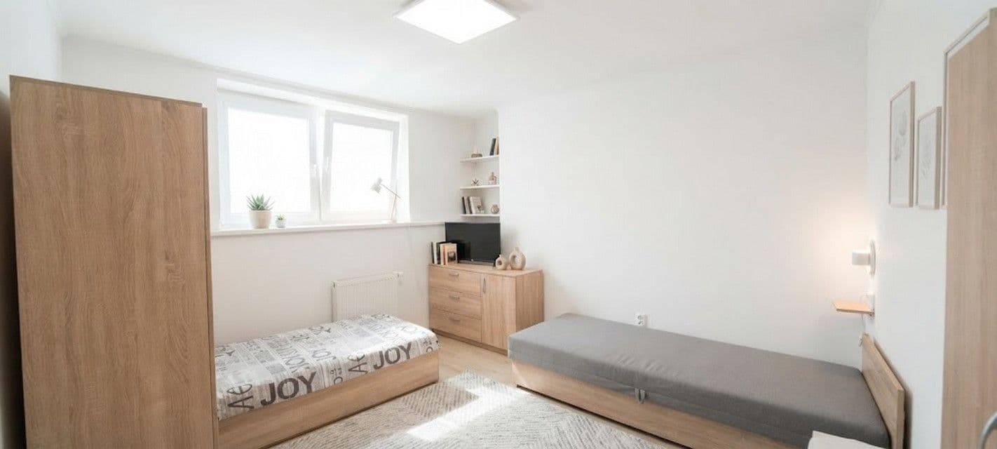 Pronájem bytu 2+1 71 m², Novovysočanská, Praha, Praha Pronájem bytu 2+1 71 m², Novovysočanská, Praha, Praha