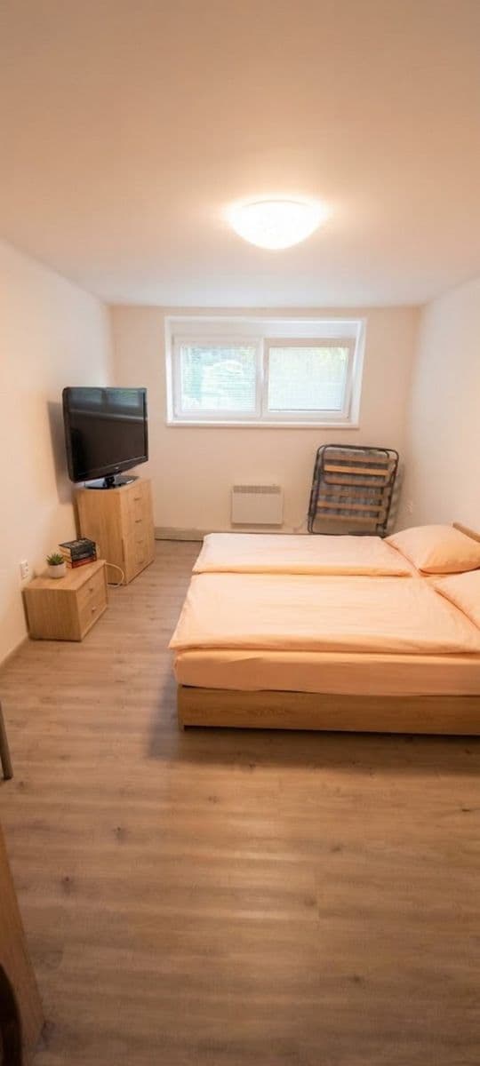 Pronájem bytu 2+1 71 m², Novovysočanská, Praha, Praha Pronájem bytu 2+1 71 m², Novovysočanská, Praha, Praha