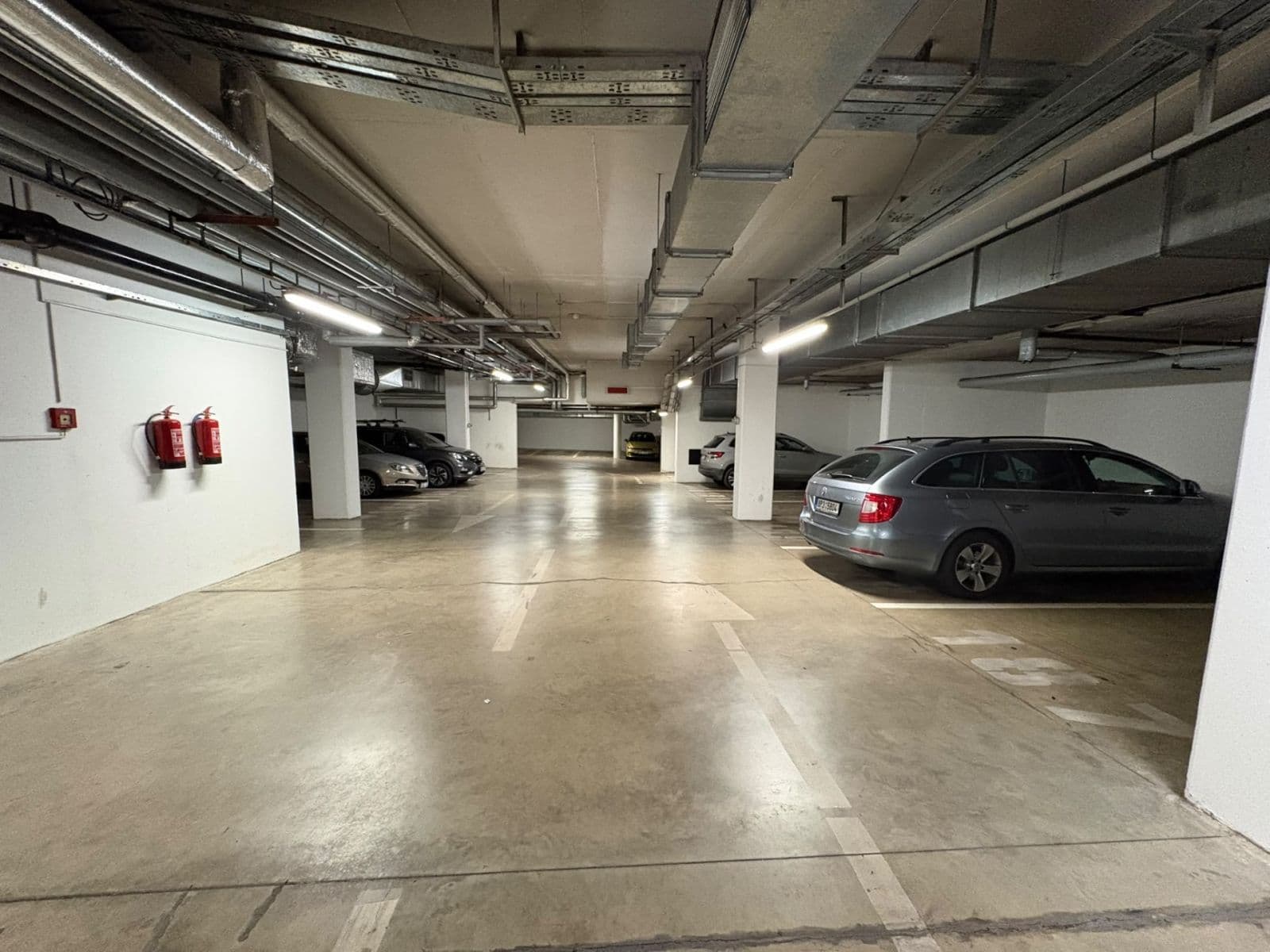 Pronájem garáže 14 m², Pláničkova, Praha, Praha Pronájem garáže 14 m², Pláničkova, Praha, Praha