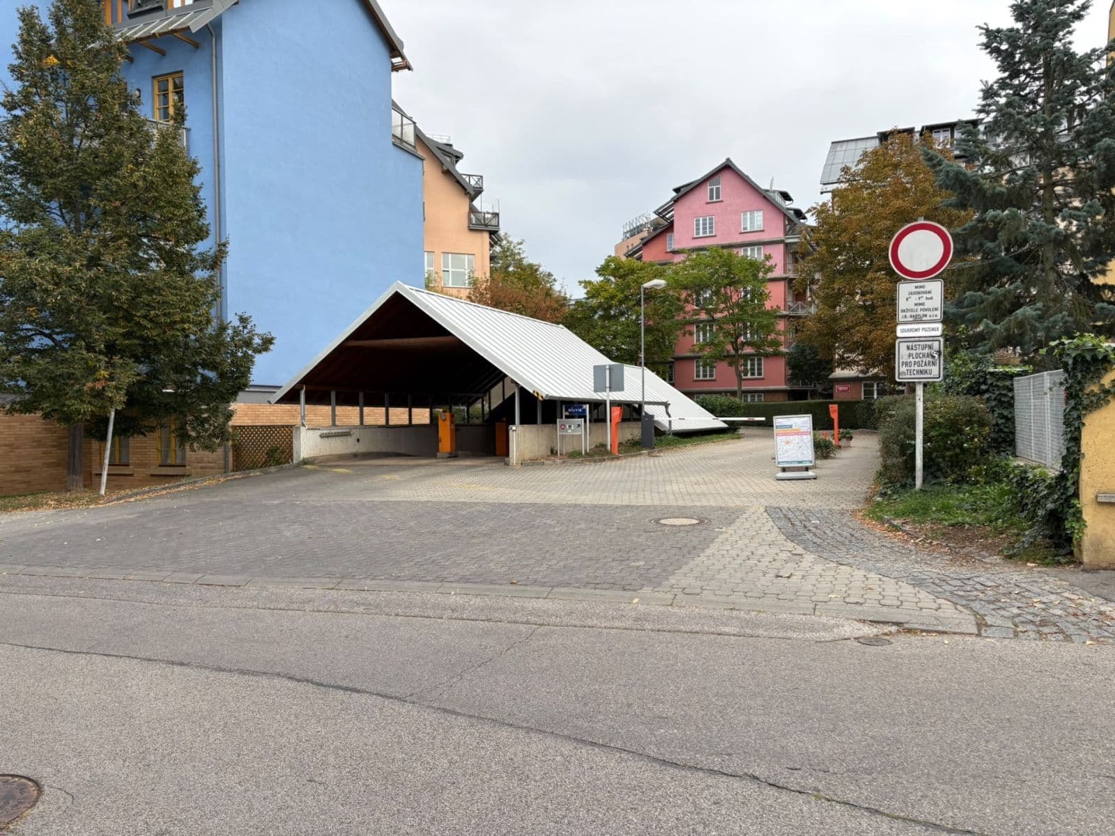 Pronájem garáže 14 m², Pláničkova, Praha, Praha Pronájem garáže 14 m², Pláničkova, Praha, Praha