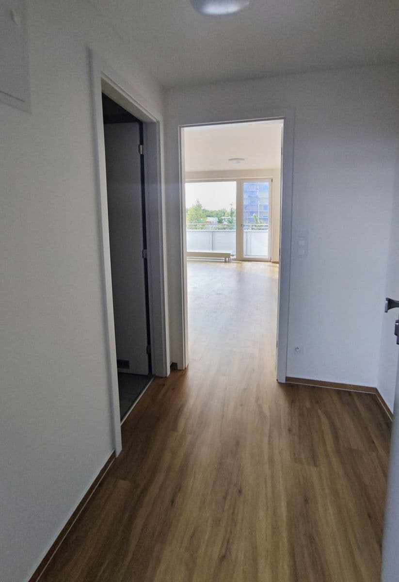 Pronájem bytu 1+kk 37 m², Jižní, Brno, Jihomoravský kraj Pronájem bytu 1+kk 37 m², Jižní, Brno, Jihomoravský kraj
