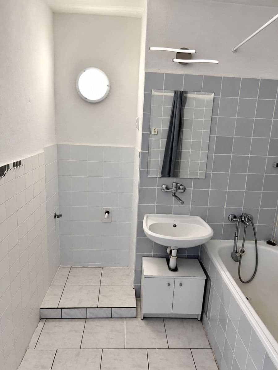 Prodej bytu 2+1 125 m², Artura Krause, Pardubice, Pardubický kraj Prodej bytu 2+1 125 m², Artura Krause, Pardubice, Pardubický kraj