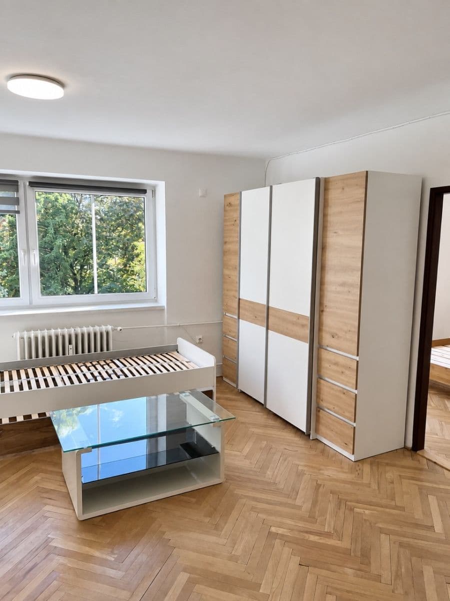 Prodej bytu 2+1 125 m², Artura Krause, Pardubice, Pardubický kraj Prodej bytu 2+1 125 m², Artura Krause, Pardubice, Pardubický kraj