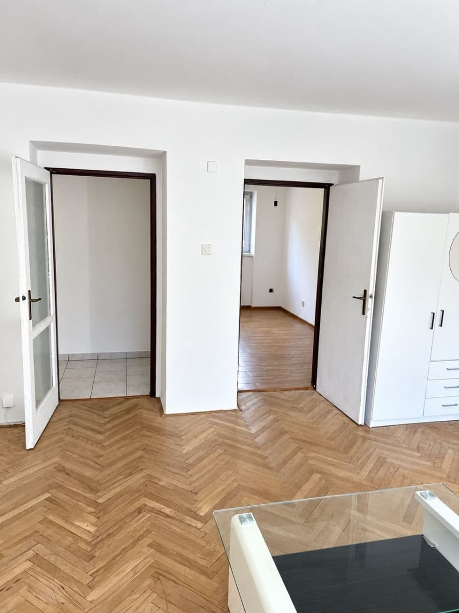 Prodej bytu 2+1 125 m², Artura Krause, Pardubice, Pardubický kraj Prodej bytu 2+1 125 m², Artura Krause, Pardubice, Pardubický kraj