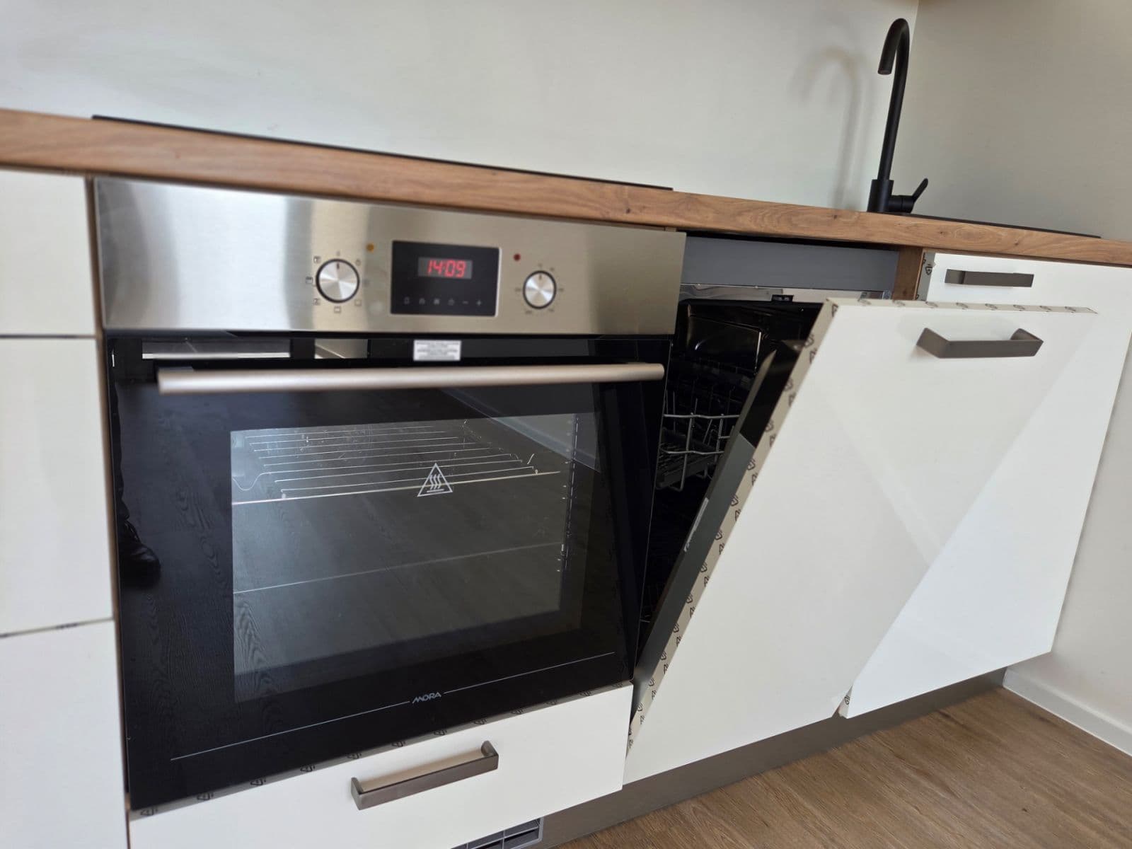 Pronájem bytu 1+kk 40 m², Loudova, Olomouc, Olomoucký kraj Pronájem bytu 1+kk 40 m², Loudova, Olomouc, Olomoucký kraj