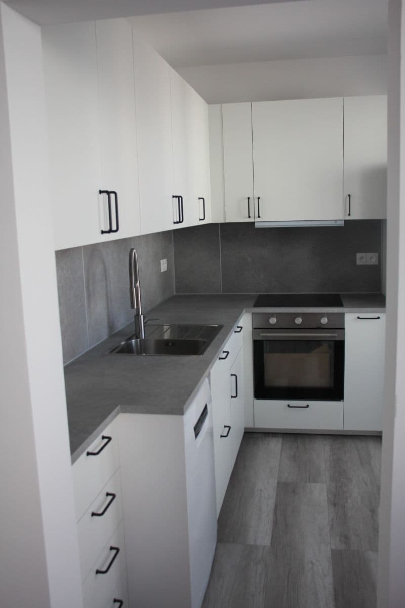 Pronájem bytu 3+1 60 m², Muškátová, Ružinov, Bratislavský kraj Pronájem bytu 3+1 60 m², Muškátová, Ružinov, Bratislavský kraj