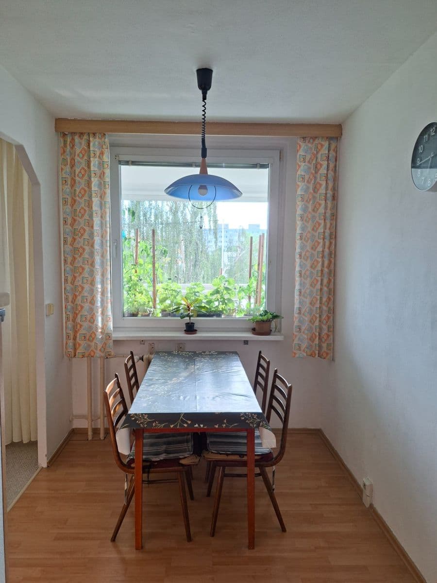 Prodej bytu 3+1 84 m², Trávníčkova, Praha, Praha Prodej bytu 3+1 84 m², Trávníčkova, Praha, Praha
