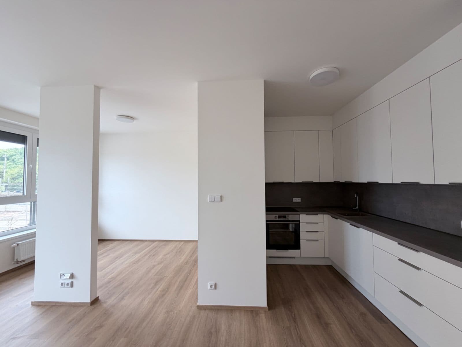 Pronájem bytu 1+kk 38 m², Nádražní, Kralupy nad Vltavou, Středočeský kraj Pronájem bytu 1+kk 38 m², Nádražní, Kralupy nad Vltavou, Středočeský kraj