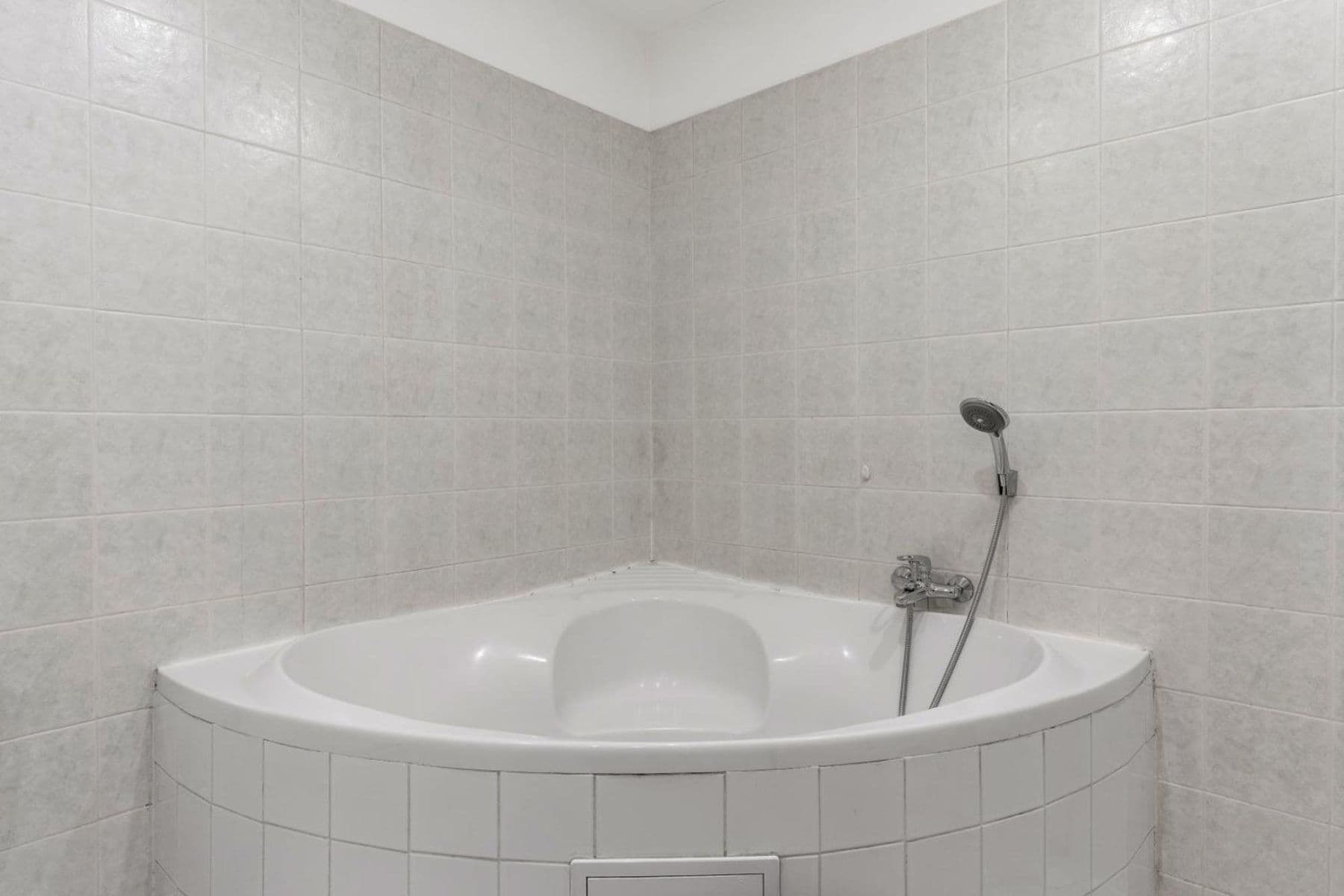 Pronájem bytu 129 m², Matoušova, Praha, Praha Pronájem bytu 129 m², Matoušova, Praha, Praha