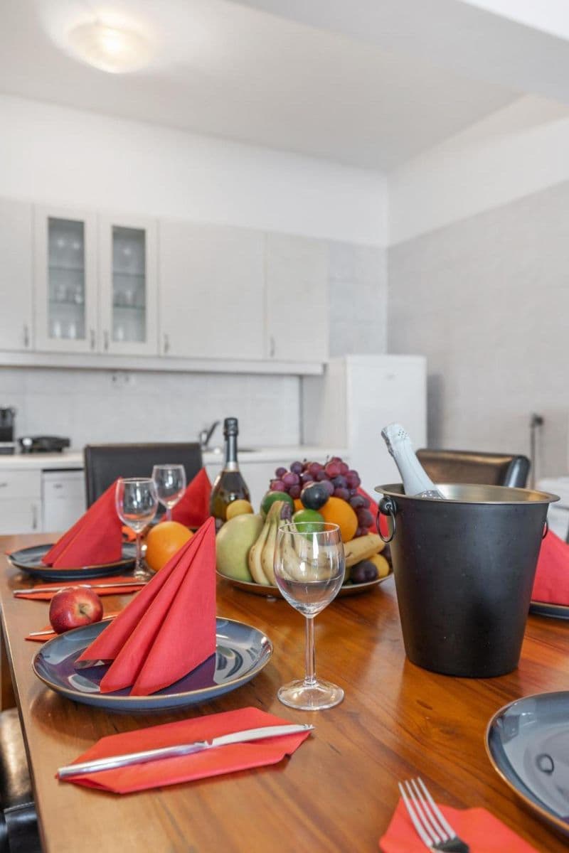 Pronájem bytu 129 m², Matoušova, Praha, Praha Pronájem bytu 129 m², Matoušova, Praha, Praha