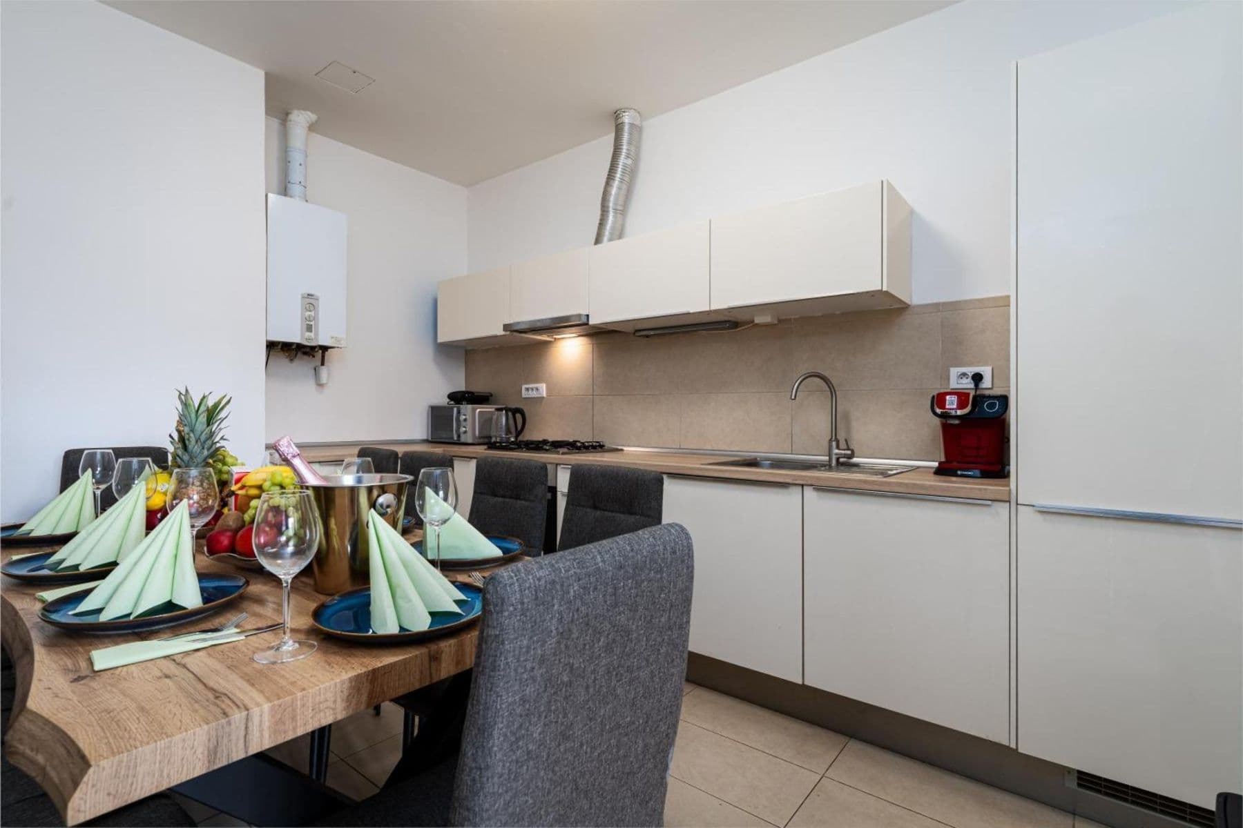 Pronájem bytu 156 m², Ortenovo náměstí, Praha, Praha Pronájem bytu 156 m², Ortenovo náměstí, Praha, Praha