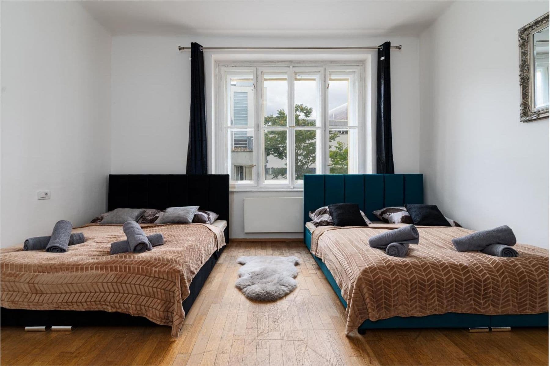 Pronájem bytu 156 m², Ortenovo náměstí, Praha, Praha Pronájem bytu 156 m², Ortenovo náměstí, Praha, Praha