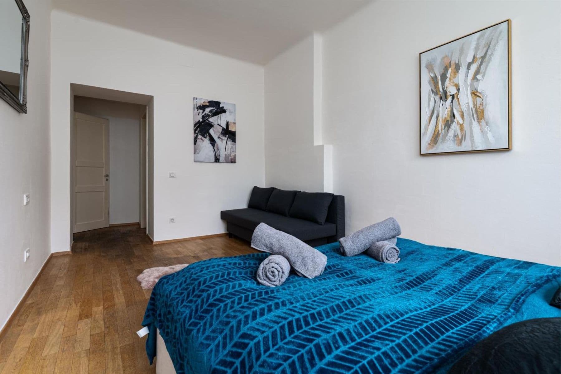 Pronájem bytu 156 m², Ortenovo náměstí, Praha, Praha Pronájem bytu 156 m², Ortenovo náměstí, Praha, Praha