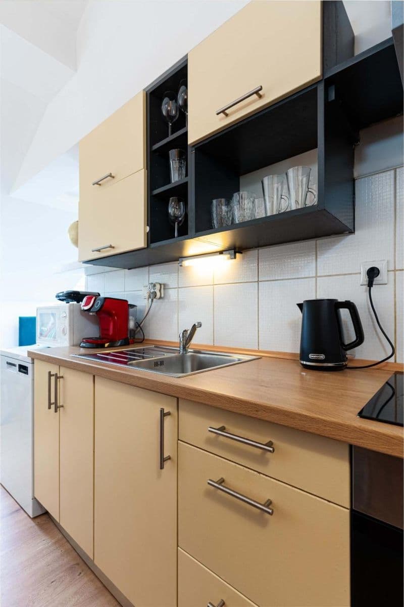 Pronájem bytu 134 m², Wenzigova, Praha, Praha Pronájem bytu 134 m², Wenzigova, Praha, Praha