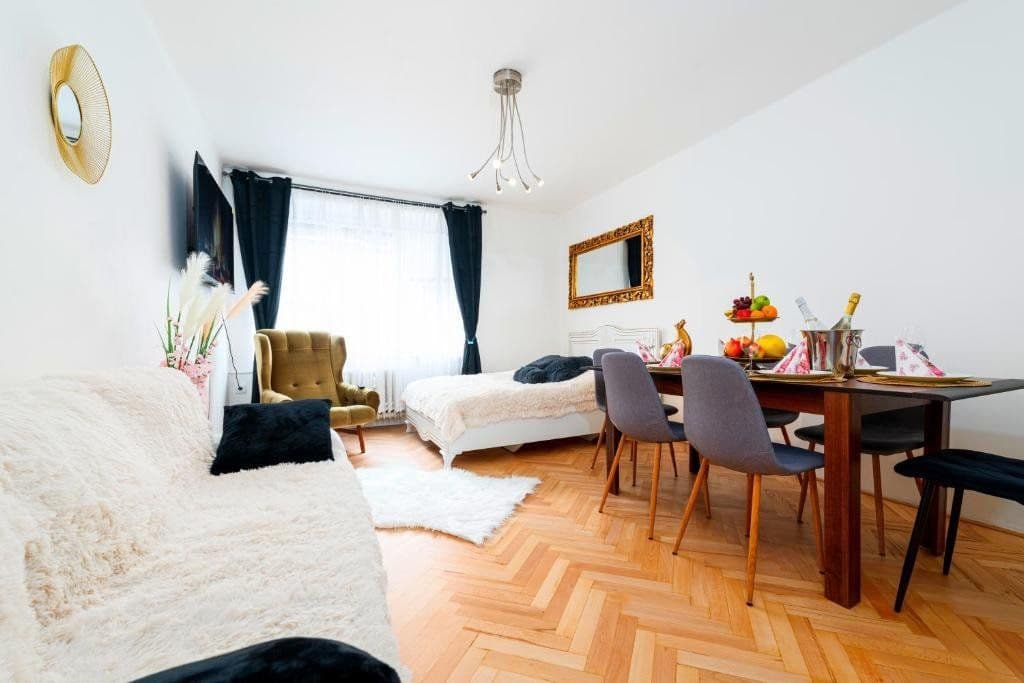 Pronájem bytu 98 m², Vinohradská, Praha, Praha Pronájem bytu 98 m², Vinohradská, Praha, Praha