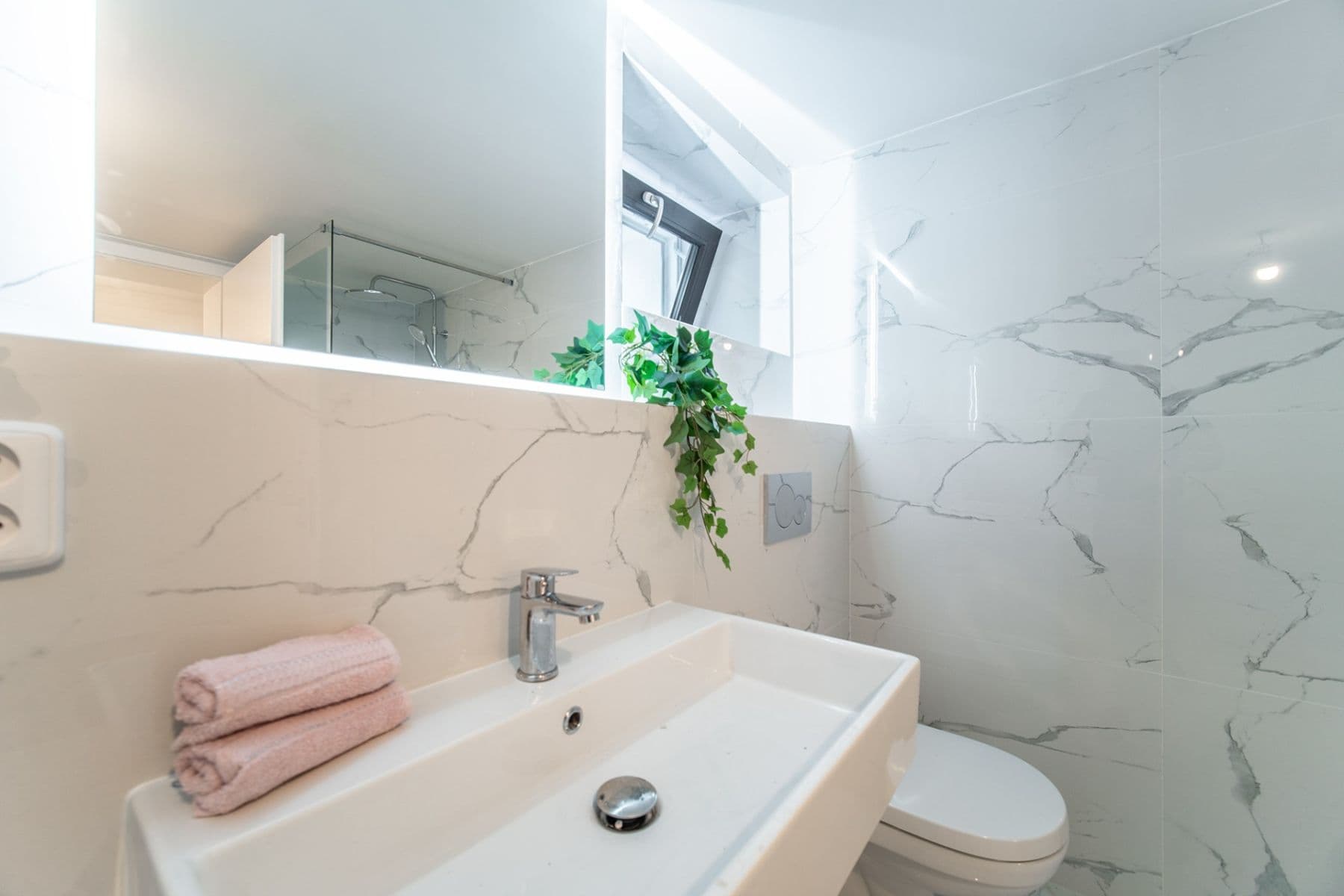 Pronájem bytu 3+kk 114 m², Pod Lesíkem, Praha, Praha Pronájem bytu 3+kk 114 m², Pod Lesíkem, Praha, Praha