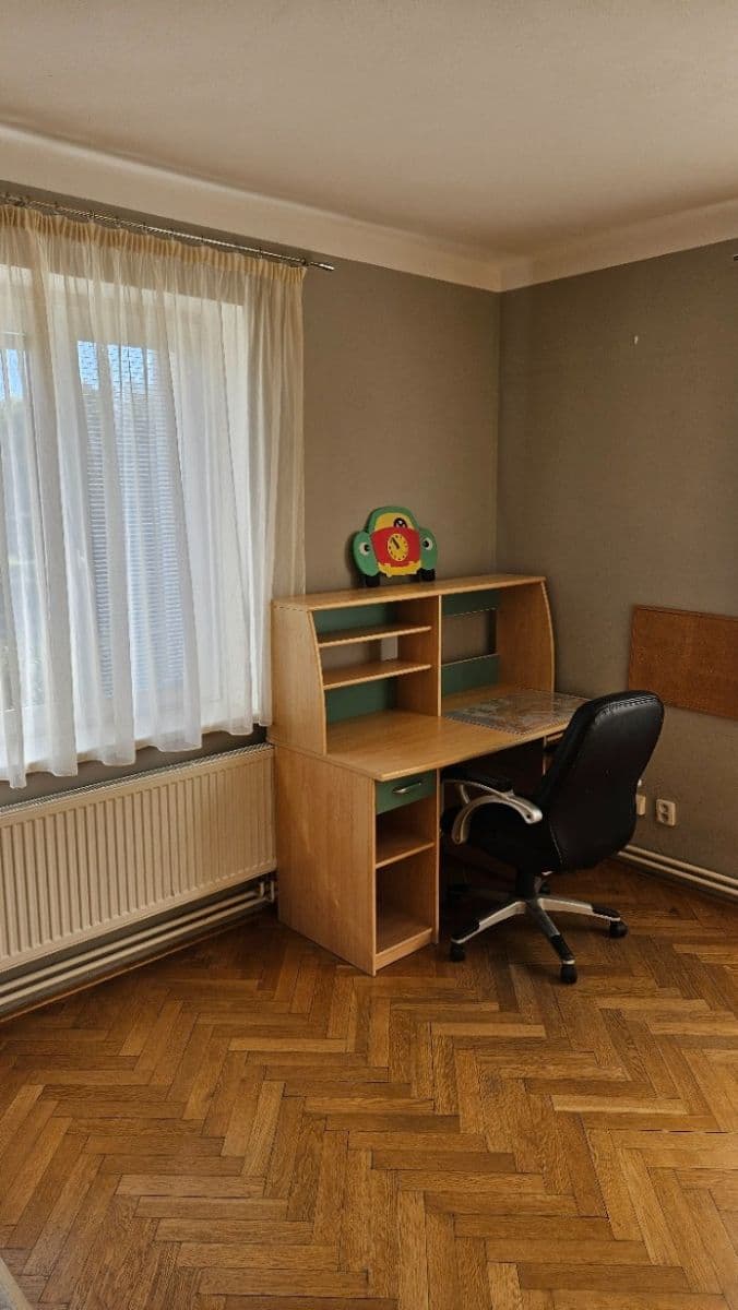 Pronájem bytu 5+1 120 m², U Bažantnice, Poděbrady, Středočeský kraj Pronájem bytu 5+1 120 m², U Bažantnice, Poděbrady, Středočeský kraj