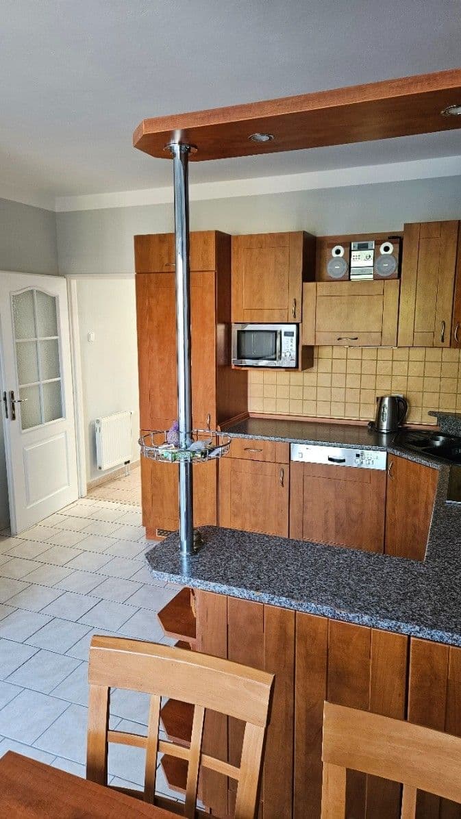 Pronájem bytu 5+1 120 m², U Bažantnice, Poděbrady, Středočeský kraj Pronájem bytu 5+1 120 m², U Bažantnice, Poděbrady, Středočeský kraj