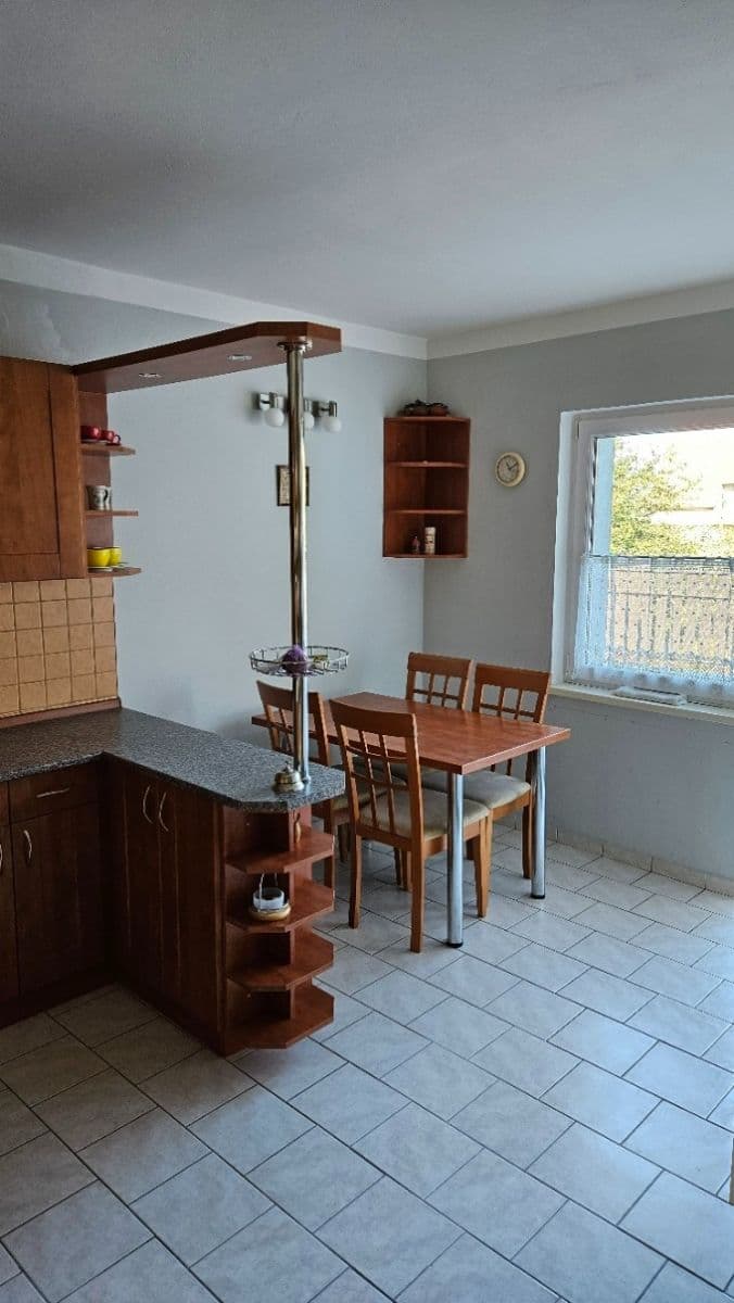Pronájem bytu 5+1 120 m², U Bažantnice, Poděbrady, Středočeský kraj Pronájem bytu 5+1 120 m², U Bažantnice, Poděbrady, Středočeský kraj