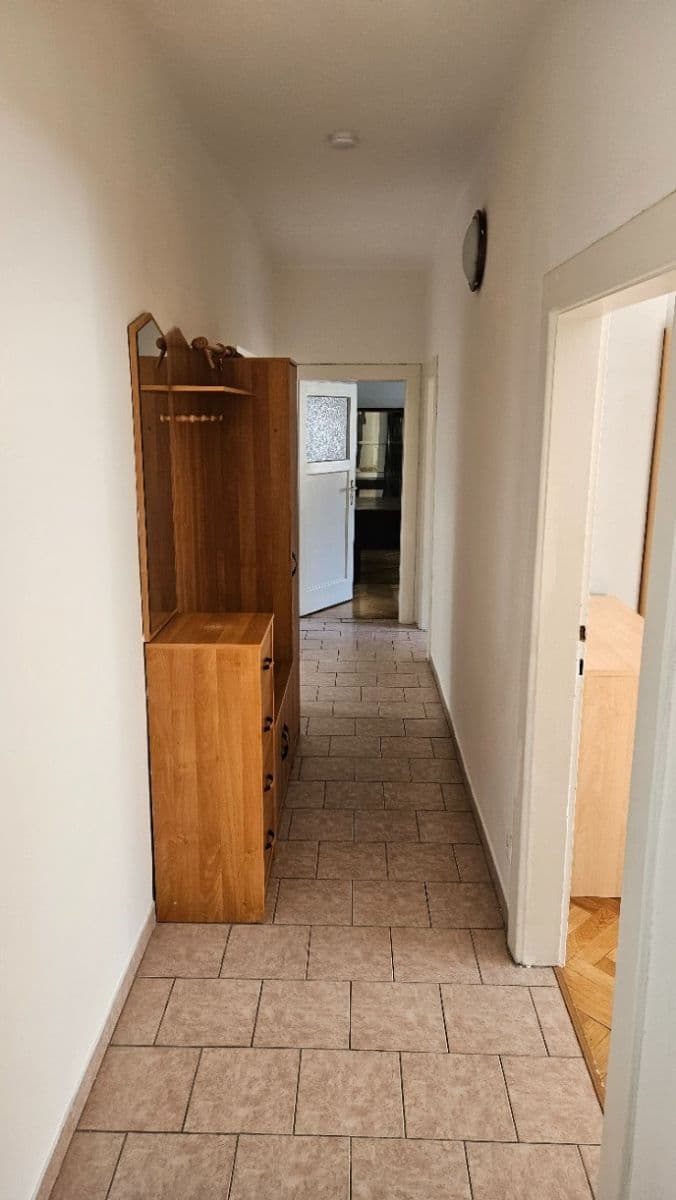 Pronájem bytu 5+1 120 m², U Bažantnice, Poděbrady, Středočeský kraj Pronájem bytu 5+1 120 m², U Bažantnice, Poděbrady, Středočeský kraj
