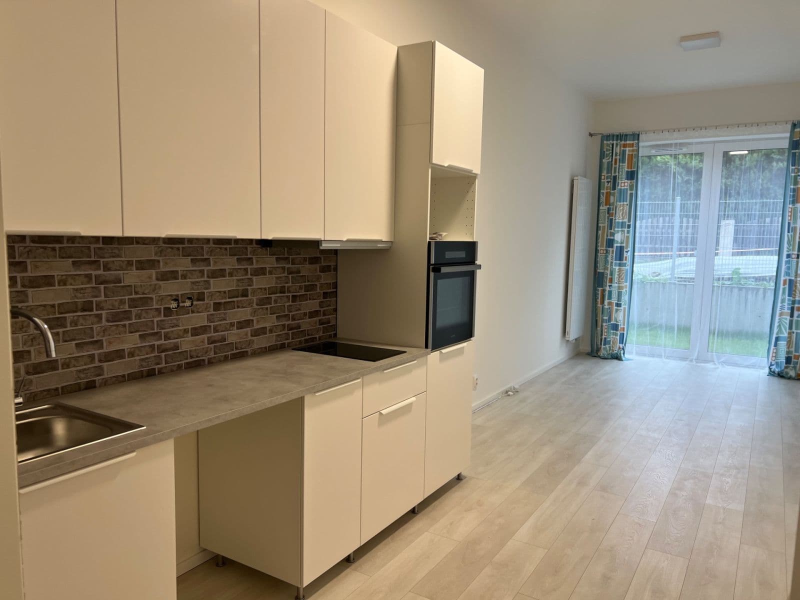 Pronájem bytu 1+kk 35 m², Českobrodská, Praha, Praha Pronájem bytu 1+kk 35 m², Českobrodská, Praha, Praha