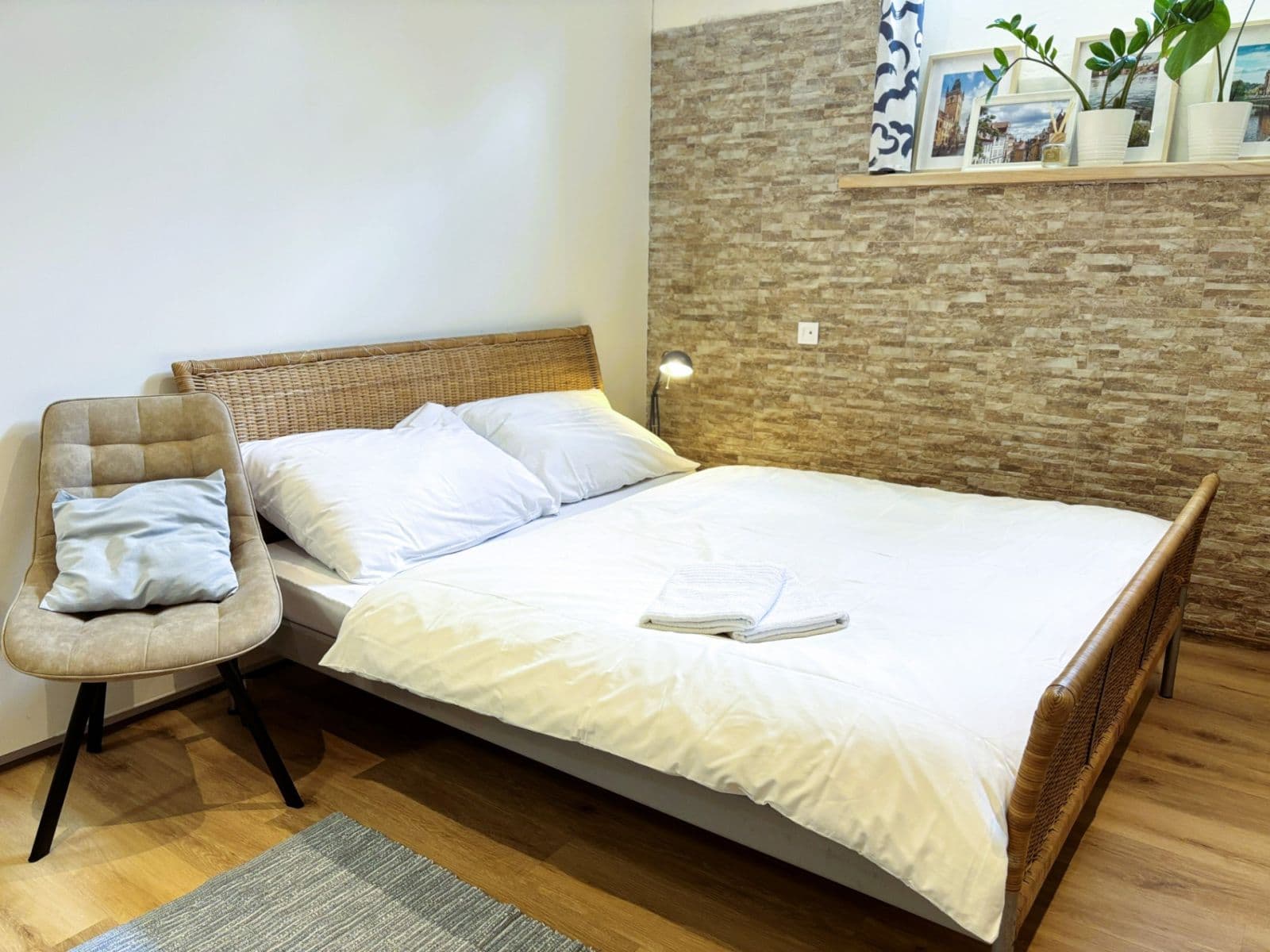Prodej nebytového prostoru 25 m², Šlikova, Praha, Praha Prodej nebytového prostoru 25 m², Šlikova, Praha, Praha