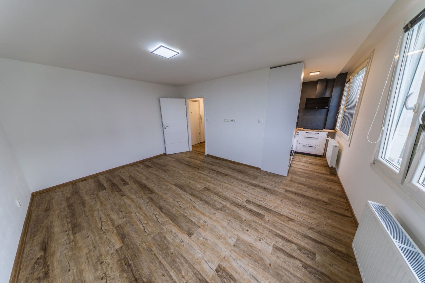 Prodej bytu 1+kk 28 m², Bělehradská, Pardubice, Pardubický kraj Prodej bytu 1+kk 28 m², Bělehradská, Pardubice, Pardubický kraj
