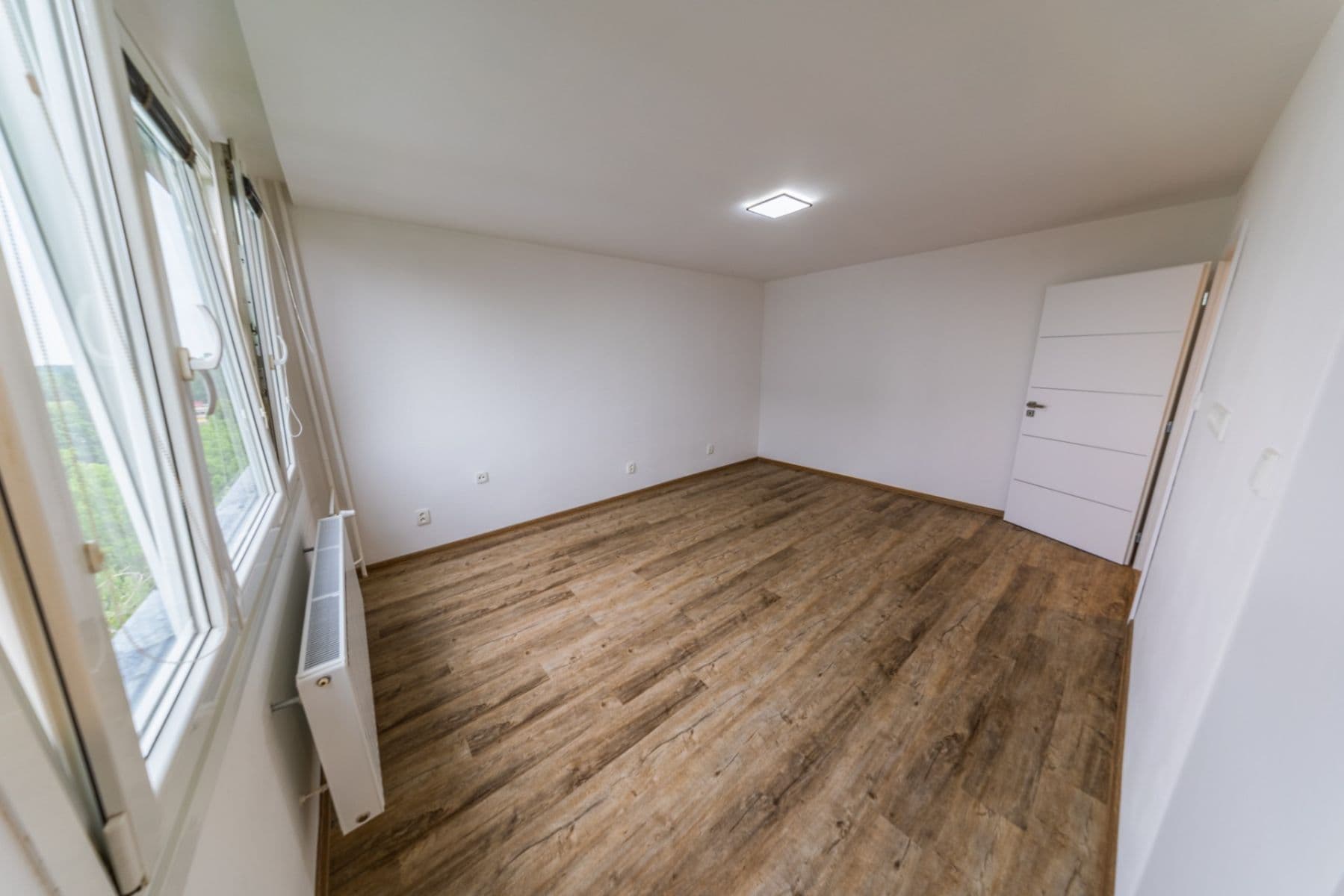 Prodej bytu 1+kk 28 m², Bělehradská, Pardubice, Pardubický kraj Prodej bytu 1+kk 28 m², Bělehradská, Pardubice, Pardubický kraj