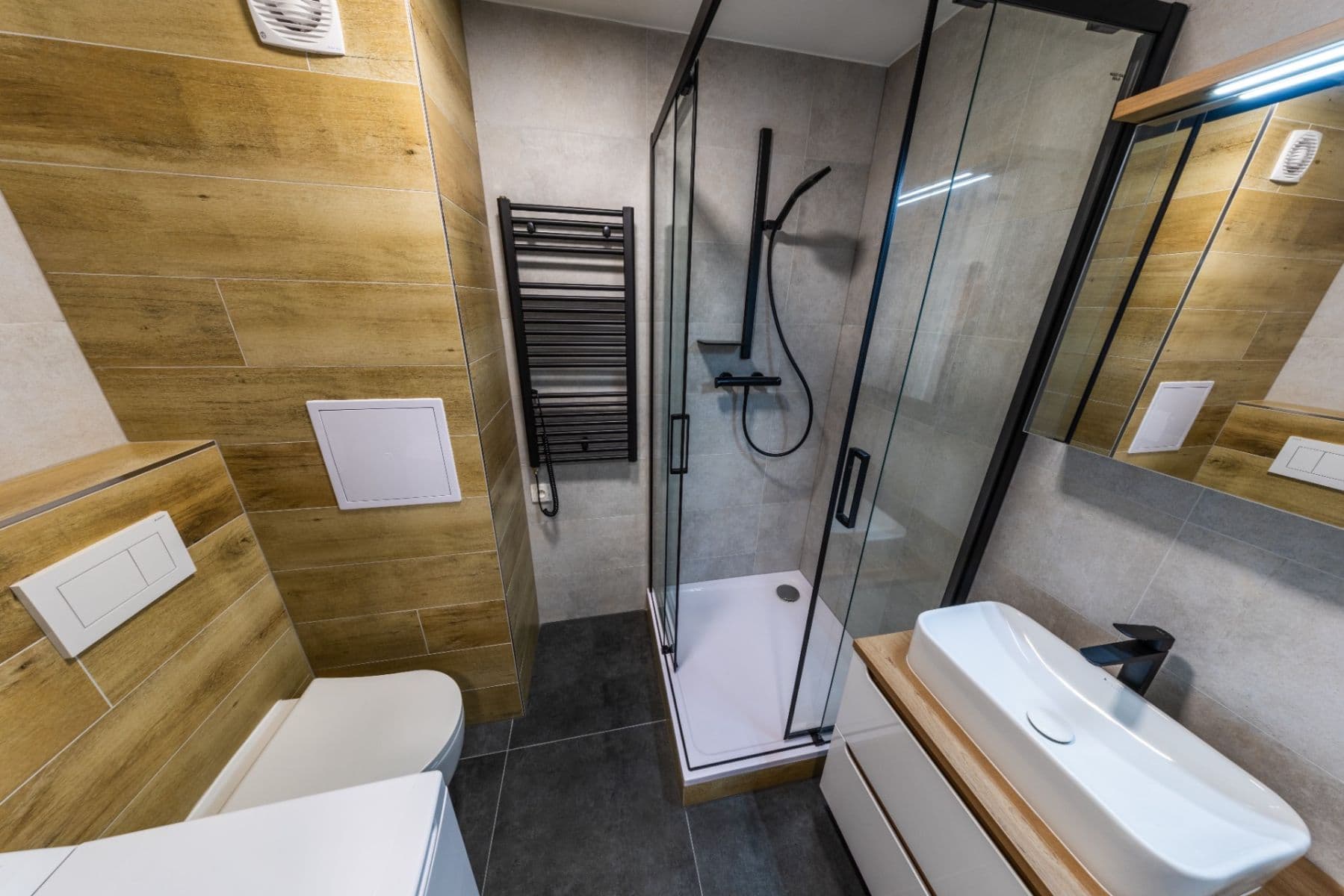 Prodej bytu 1+kk 28 m², Bělehradská, Pardubice, Pardubický kraj Prodej bytu 1+kk 28 m², Bělehradská, Pardubice, Pardubický kraj