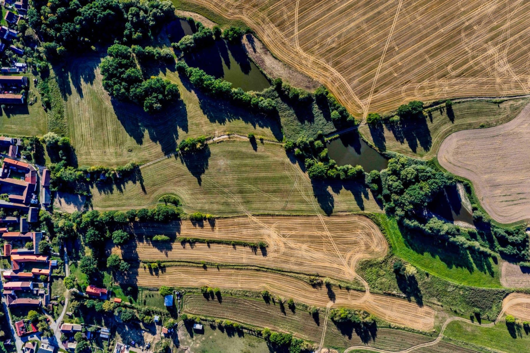 Prodej pozemku 2.102 m², Lásenice, Jihočeský kraj Prodej pozemku 2.102 m², Lásenice, Jihočeský kraj