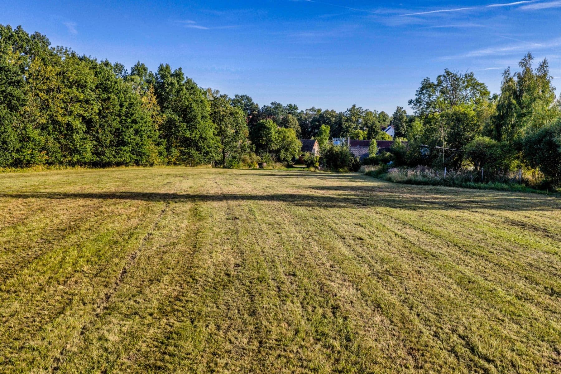 Prodej pozemku 2.102 m², Lásenice, Jihočeský kraj Prodej pozemku 2.102 m², Lásenice, Jihočeský kraj