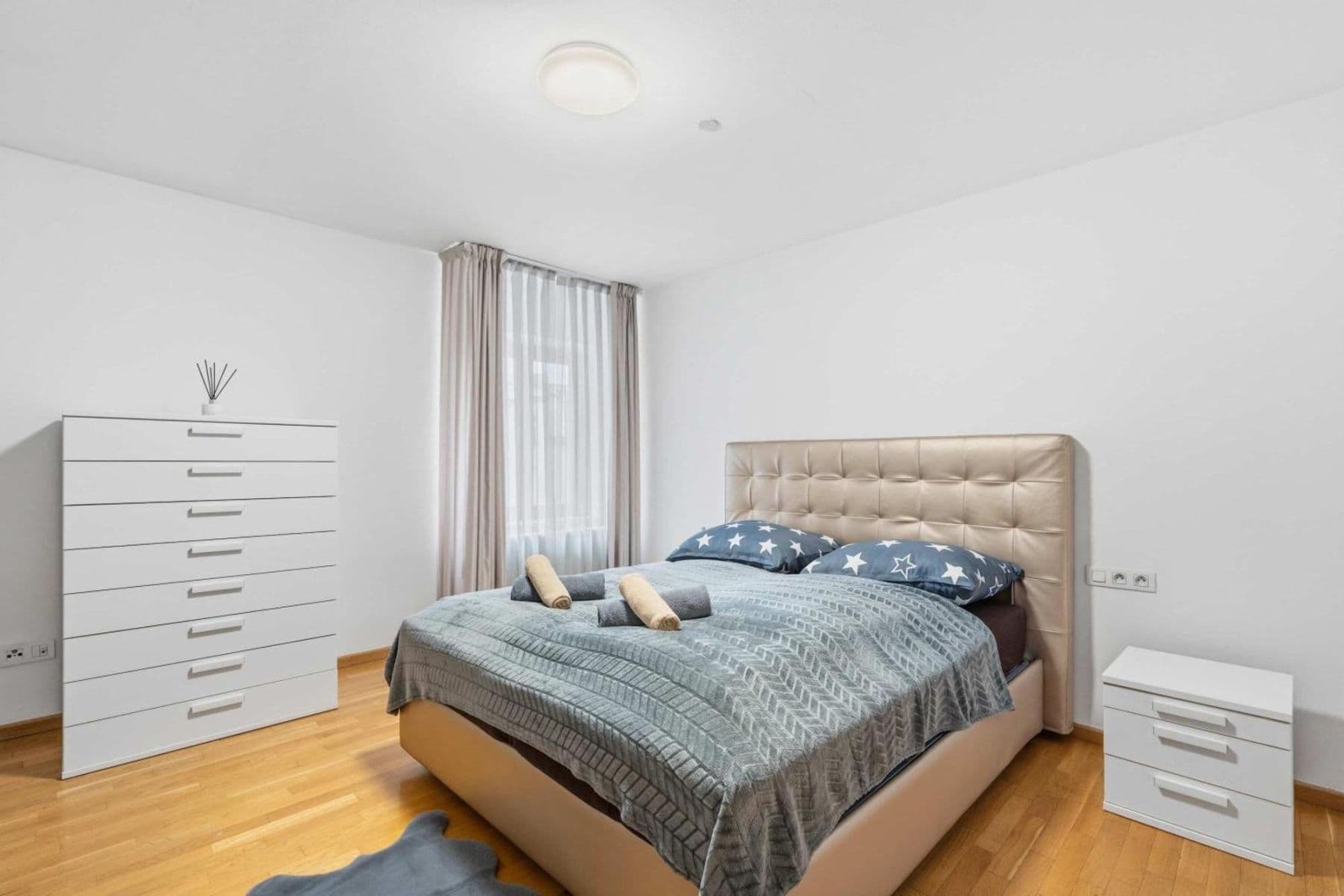 Pronájem bytu 182 m², Zborovská, Praha, Praha Pronájem bytu 182 m², Zborovská, Praha, Praha