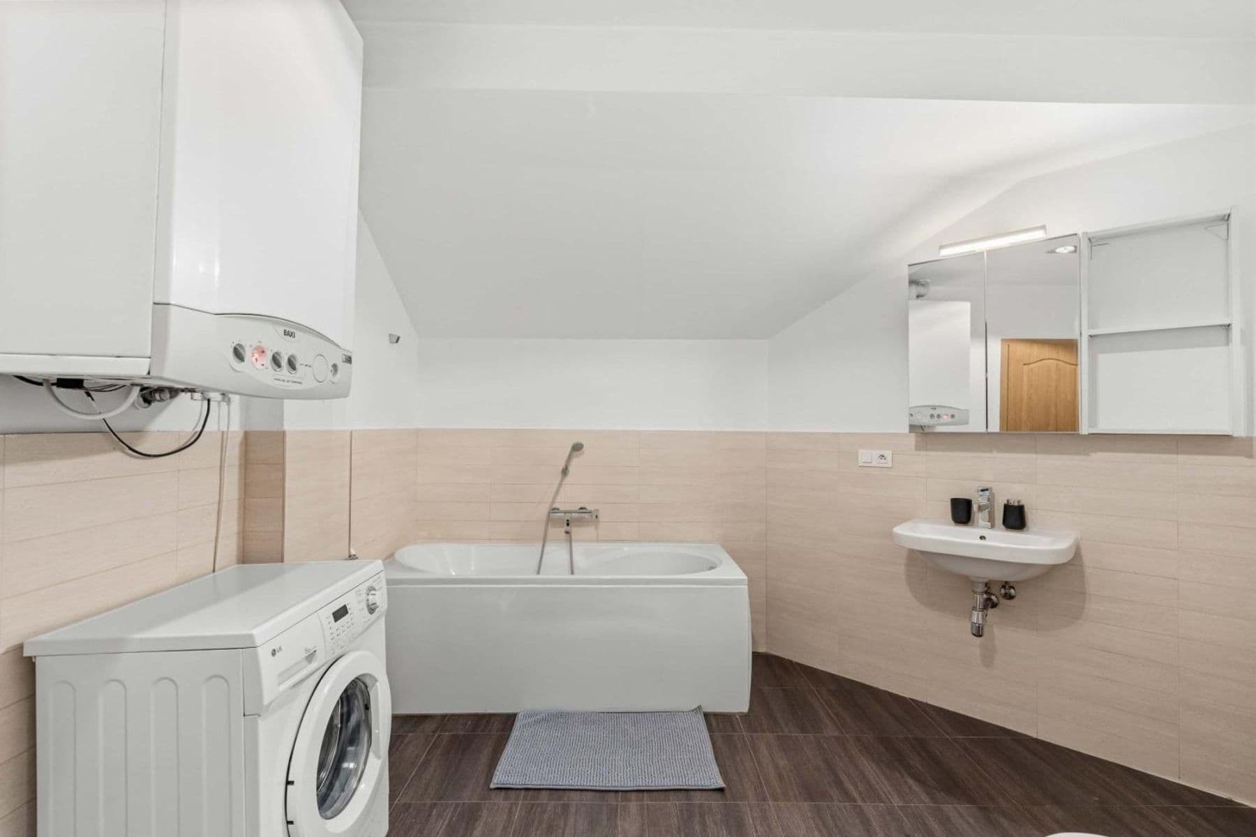 Pronájem bytu 182 m², Zborovská, Praha, Praha Pronájem bytu 182 m², Zborovská, Praha, Praha