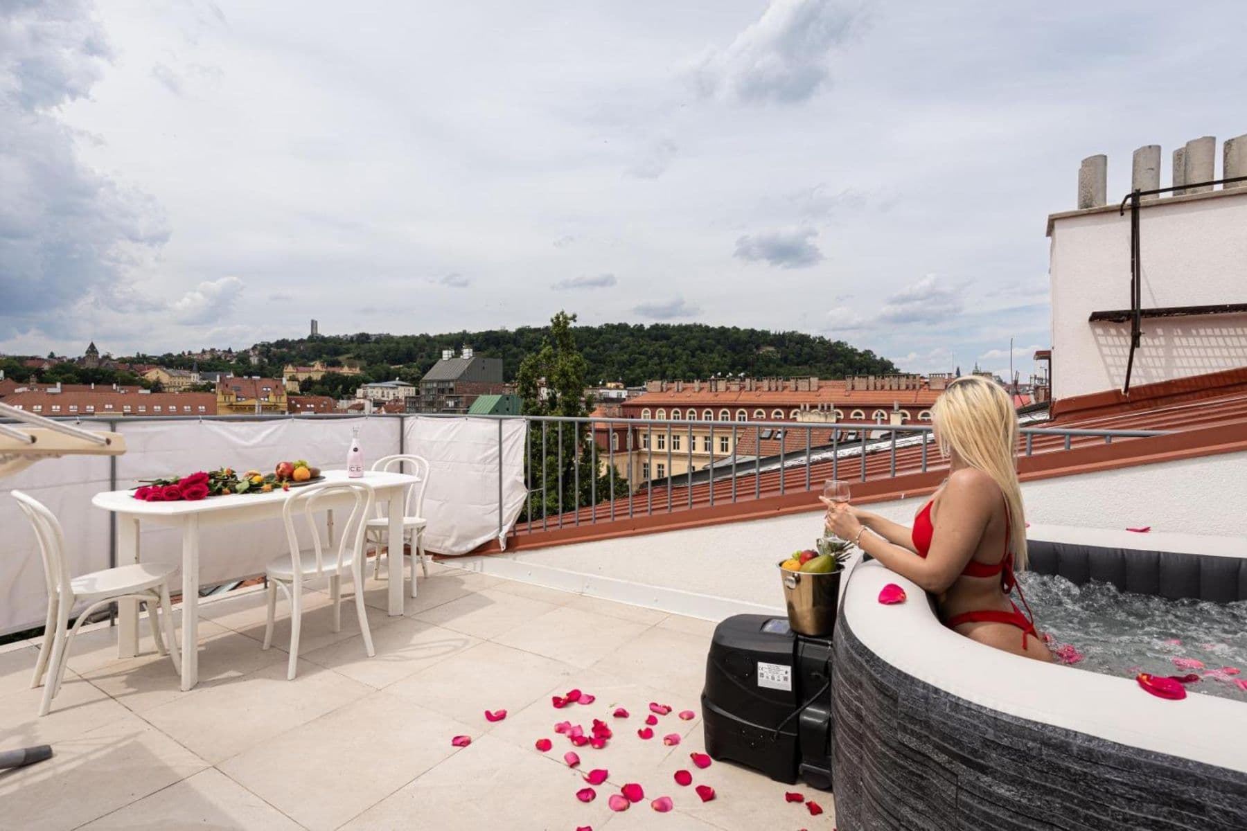 Pronájem bytu 154 m², Matoušova, Praha, Praha Pronájem bytu 154 m², Matoušova, Praha, Praha