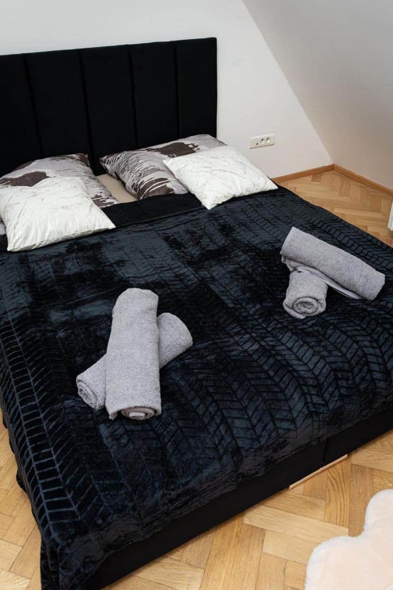 Pronájem bytu 154 m², Matoušova, Praha, Praha Pronájem bytu 154 m², Matoušova, Praha, Praha