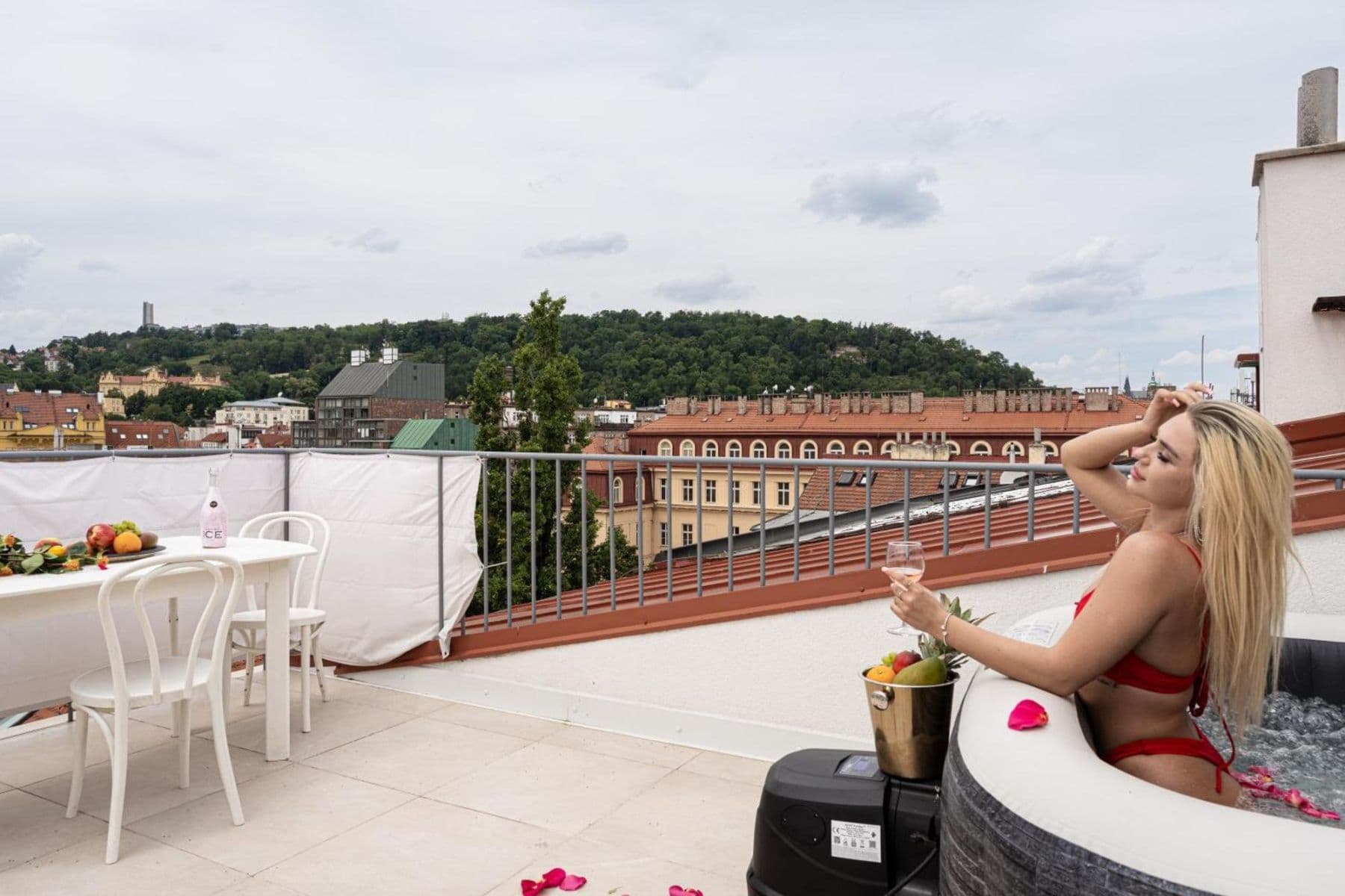 Pronájem bytu 154 m², Matoušova, Praha, Praha Pronájem bytu 154 m², Matoušova, Praha, Praha