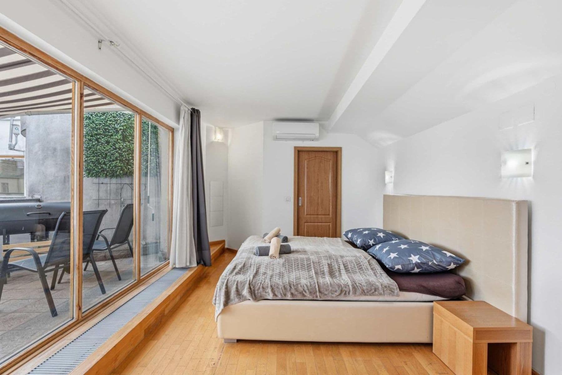 Pronájem bytu 180 m², Zborovská, Praha, Praha Pronájem bytu 180 m², Zborovská, Praha, Praha