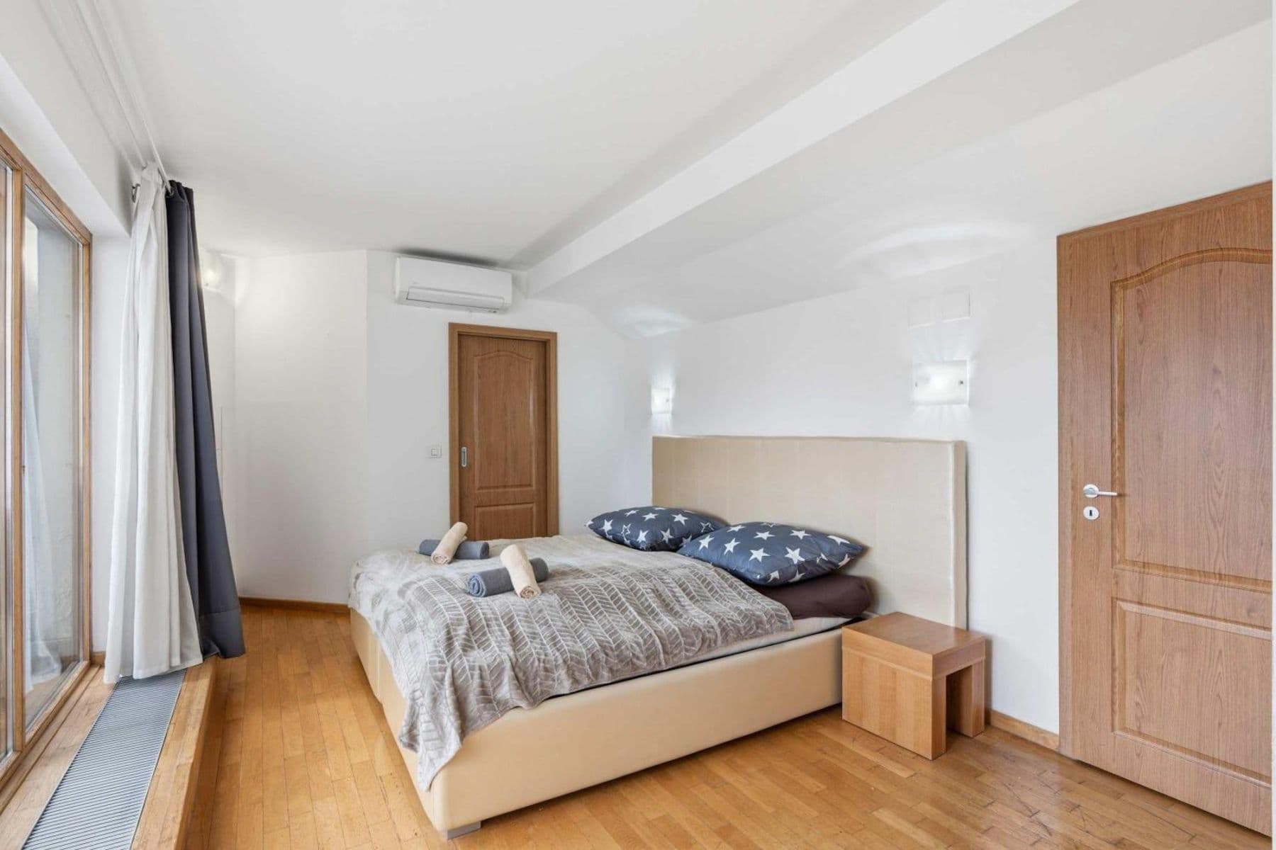 Pronájem bytu 180 m², Zborovská, Praha, Praha Pronájem bytu 180 m², Zborovská, Praha, Praha