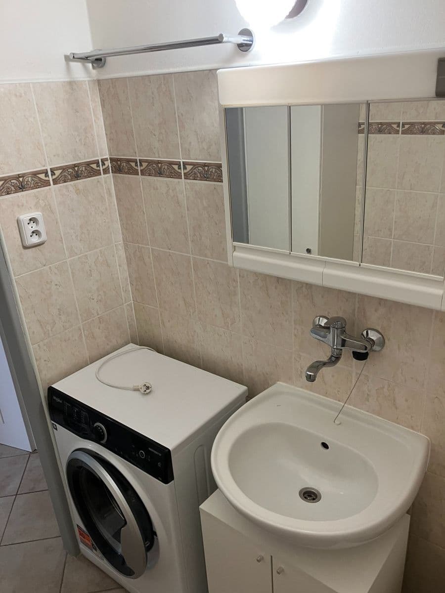 Pronájem bytu 2+kk 62 m², Hoškova, Praha, Praha Pronájem bytu 2+kk 62 m², Hoškova, Praha, Praha