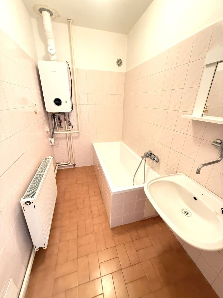 Prodej bytu 1+1 40 m², Přerovská, Olomouc, Olomoucký kraj Prodej bytu 1+1 40 m², Přerovská, Olomouc, Olomoucký kraj