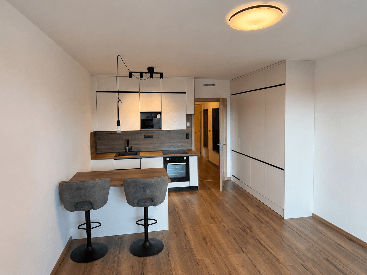 Pronájem bytu 1+kk 33 m², Střídavá, Praha, Praha Pronájem bytu 1+kk 33 m², Střídavá, Praha, Praha
