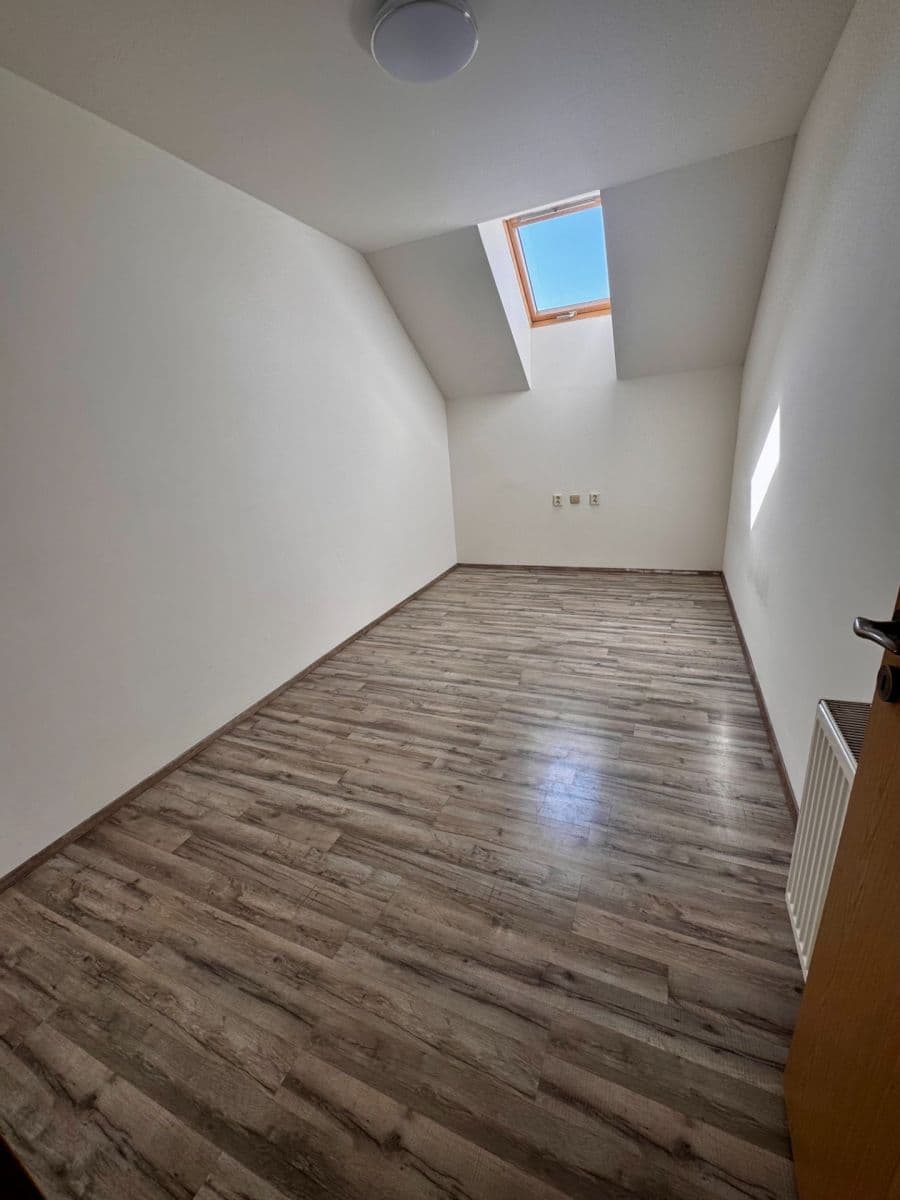 Pronájem bytu 3+kk 75 m², Semilská, Praha, Praha Pronájem bytu 3+kk 75 m², Semilská, Praha, Praha