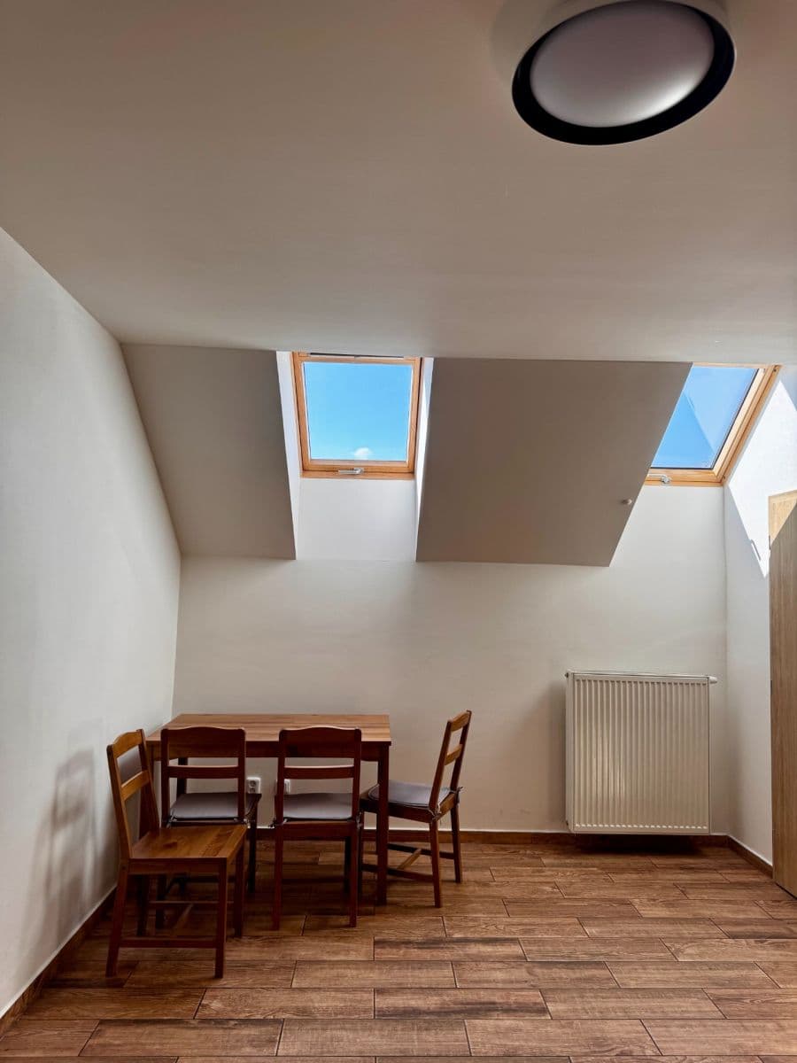 Pronájem bytu 3+kk 75 m², Semilská, Praha, Praha Pronájem bytu 3+kk 75 m², Semilská, Praha, Praha