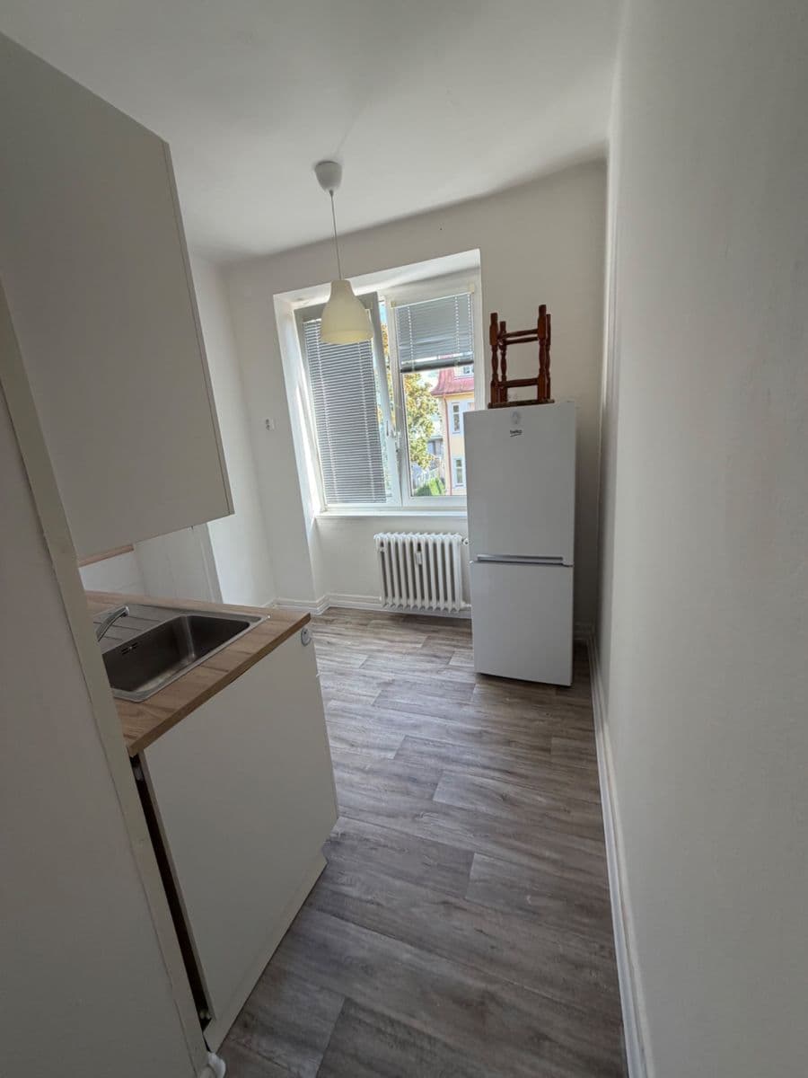 Pronájem bytu 1+1 36 m², Palackého náměstí, Karlovy Vary, Karlovarský kraj Pronájem bytu 1+1 36 m², Palackého náměstí, Karlovy Vary, Karlovarský kraj