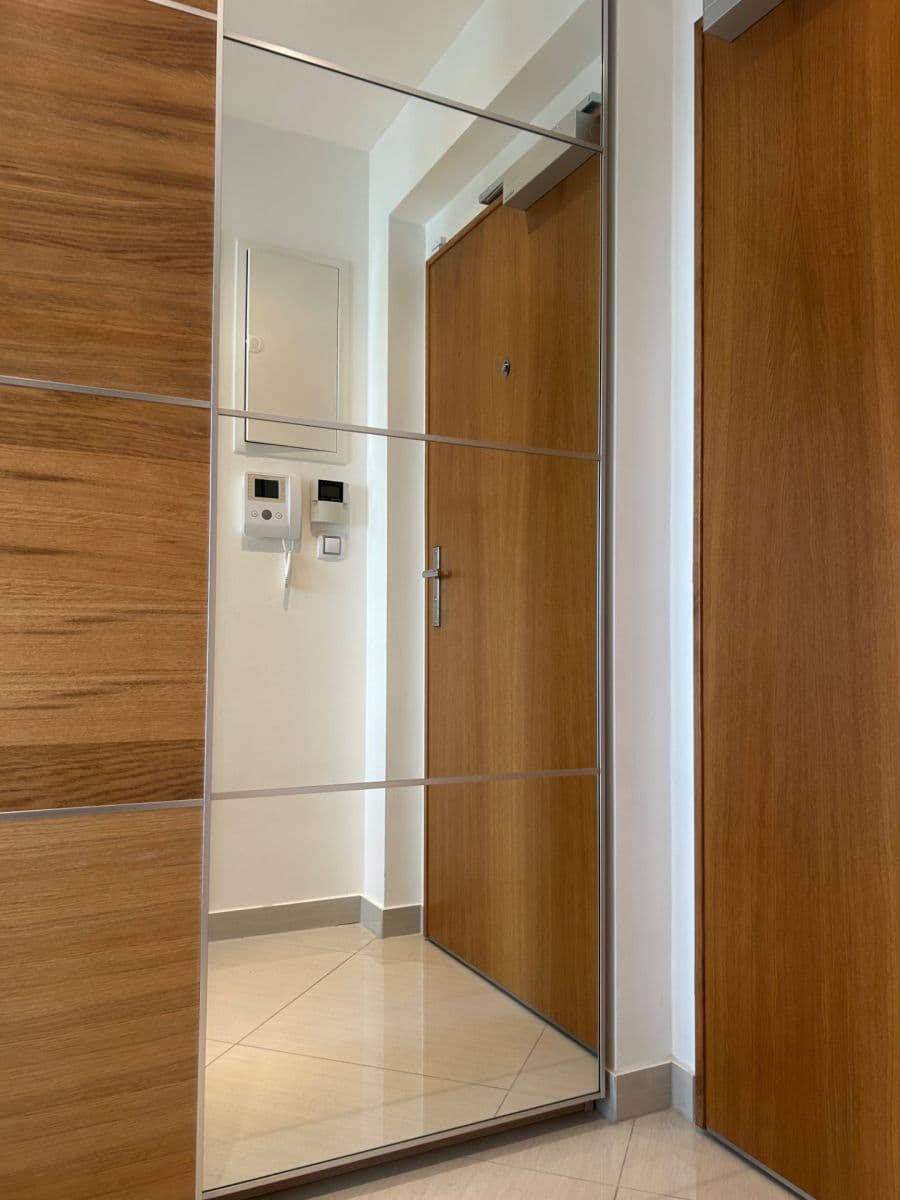 Pronájem bytu 1+kk 37 m², Olšanská, Praha, Praha Pronájem bytu 1+kk 37 m², Olšanská, Praha, Praha