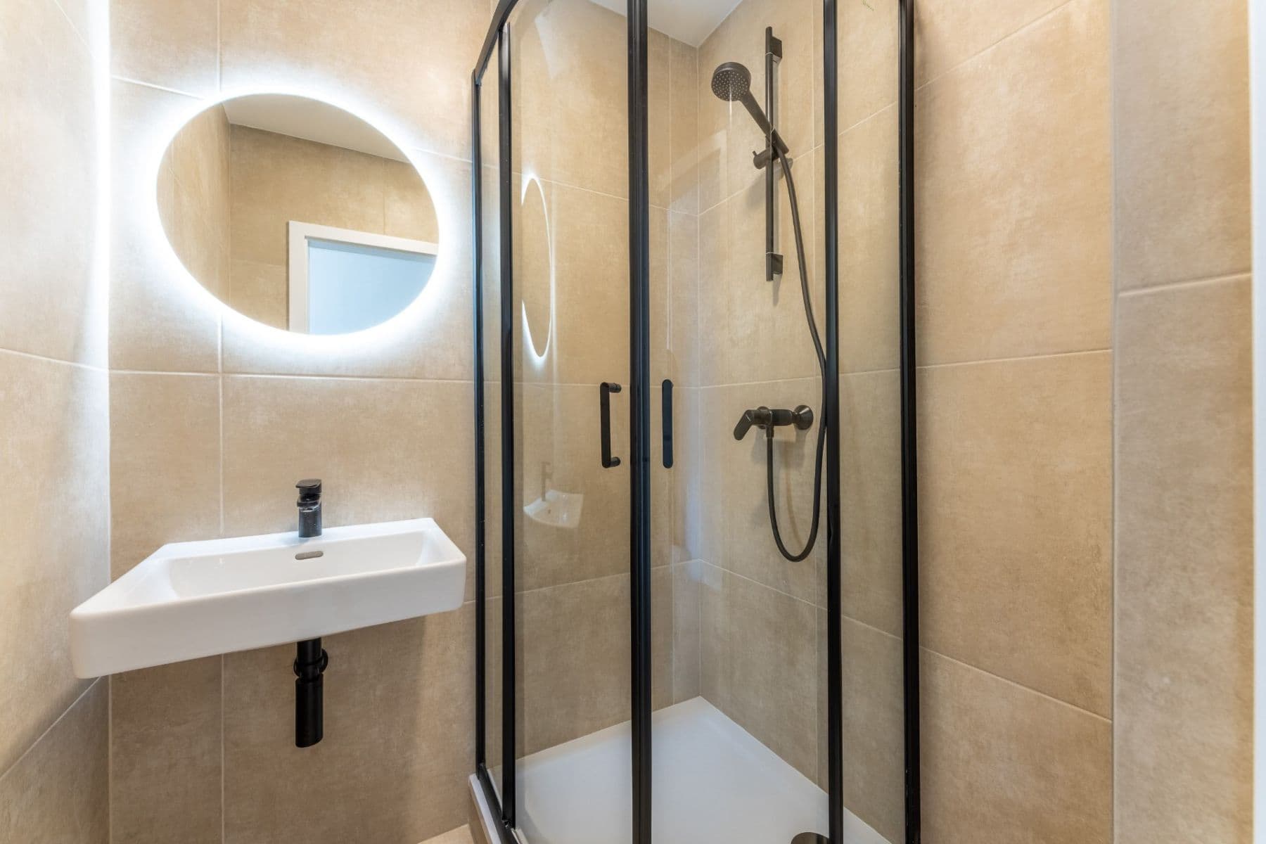 Prodej bytu 4+kk 66 m², Spojovací, Praha, Praha Prodej bytu 4+kk 66 m², Spojovací, Praha, Praha